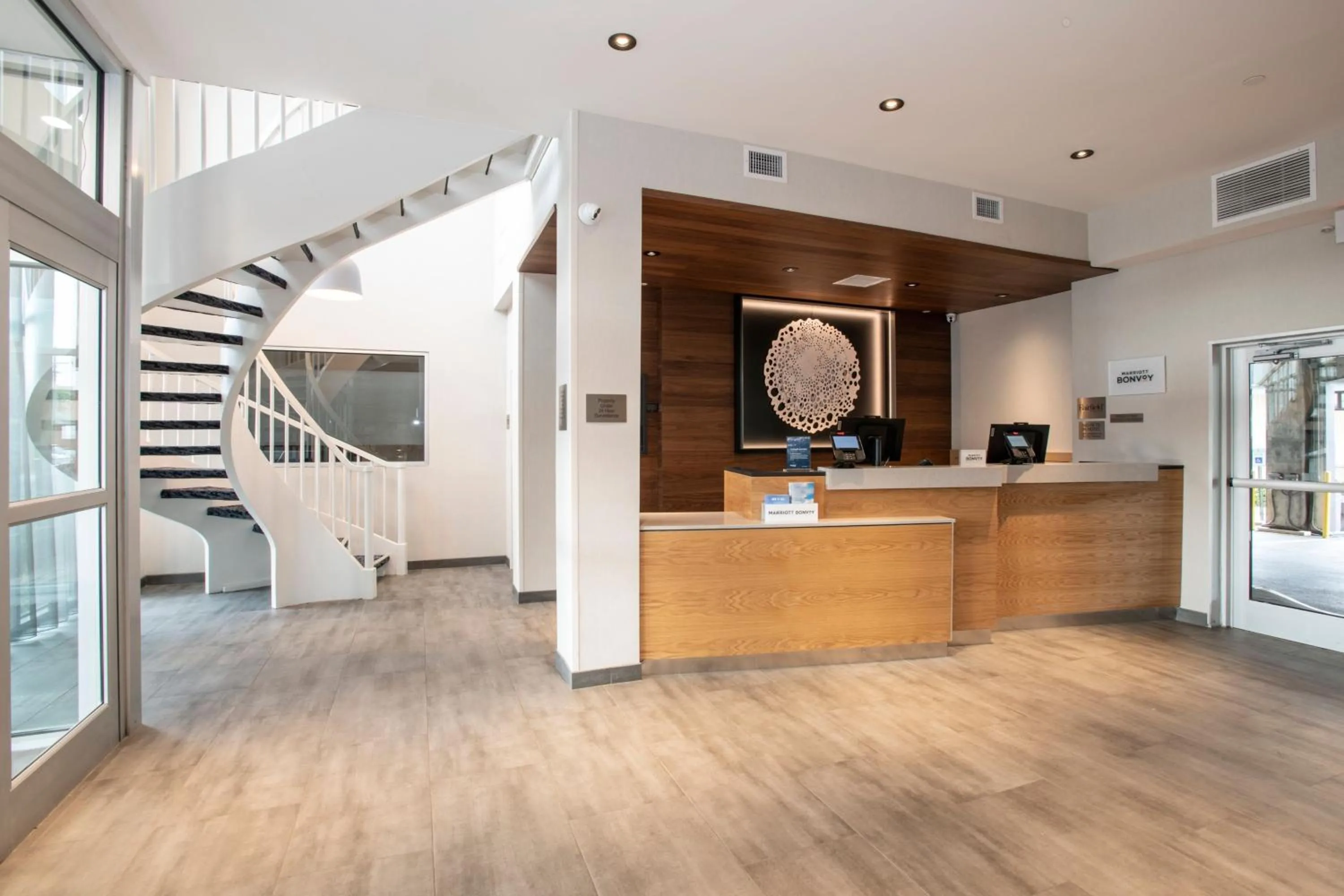 Lobby or reception in Fairfield by Marriott Inn & Suites Newport Cincinnati