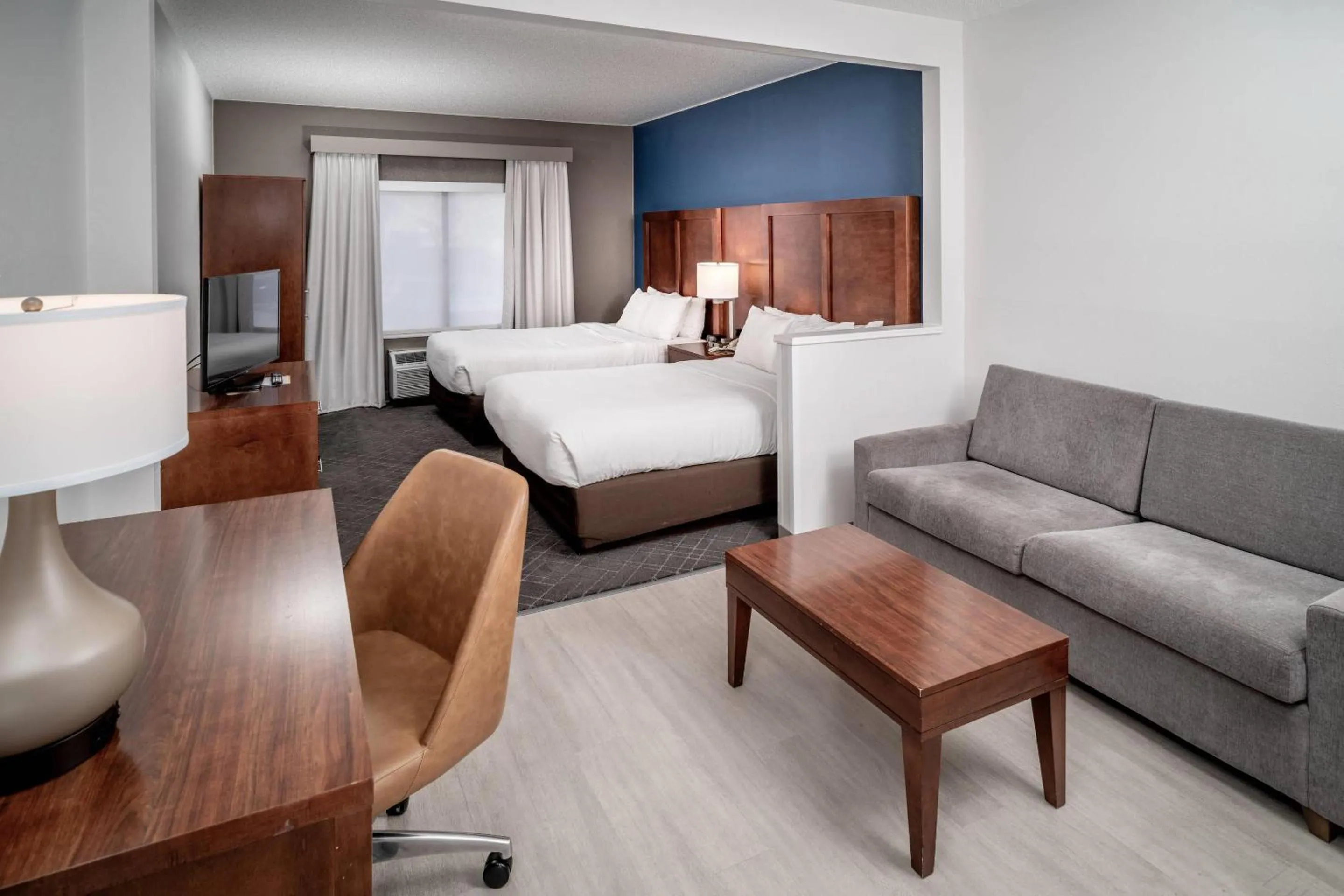 Bedroom, Bed in Comfort Suites Prestonsburg West