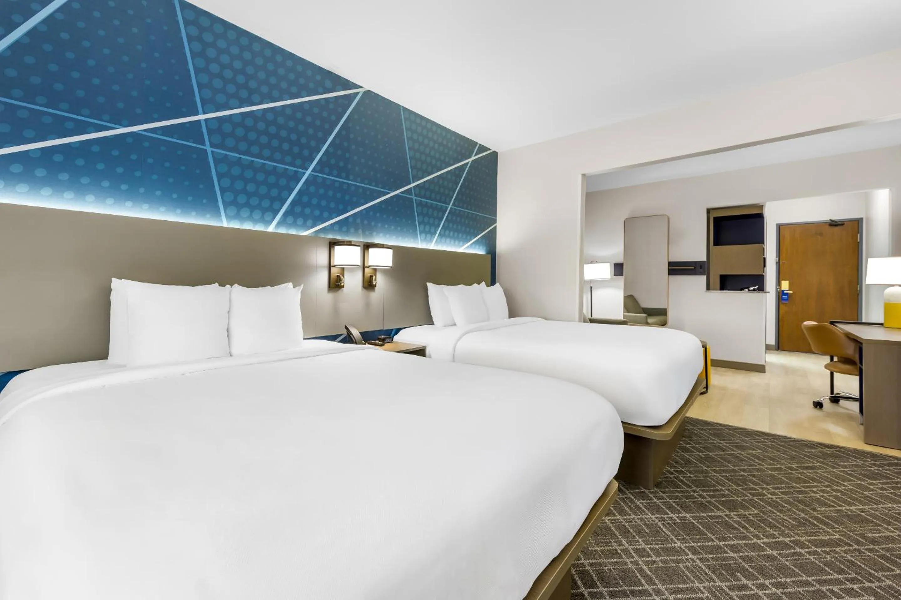 Bedroom in Comfort Suites London South