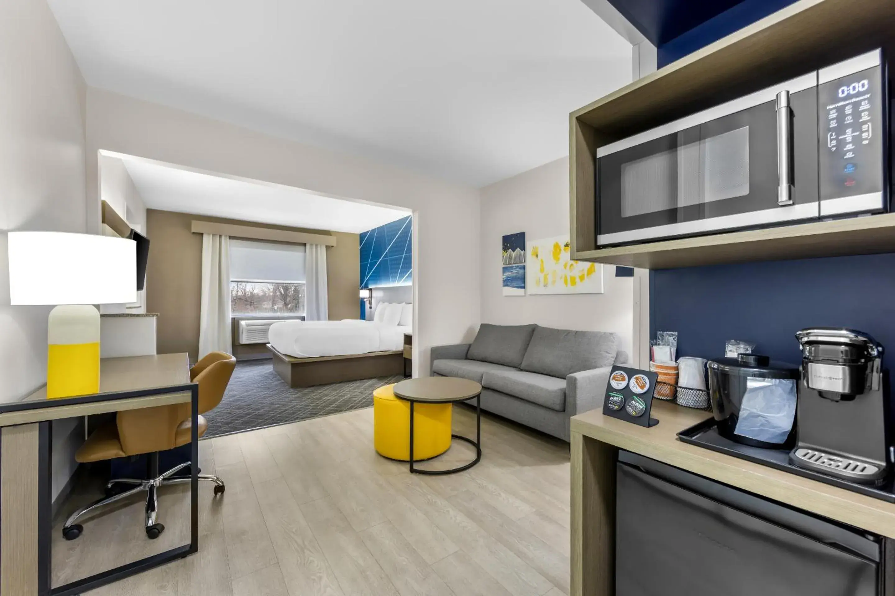 King Suite - Accessible/Non-Smoking in Comfort Suites London South King Suite - Accessible/Non-Smoking in Comfort Suites London South