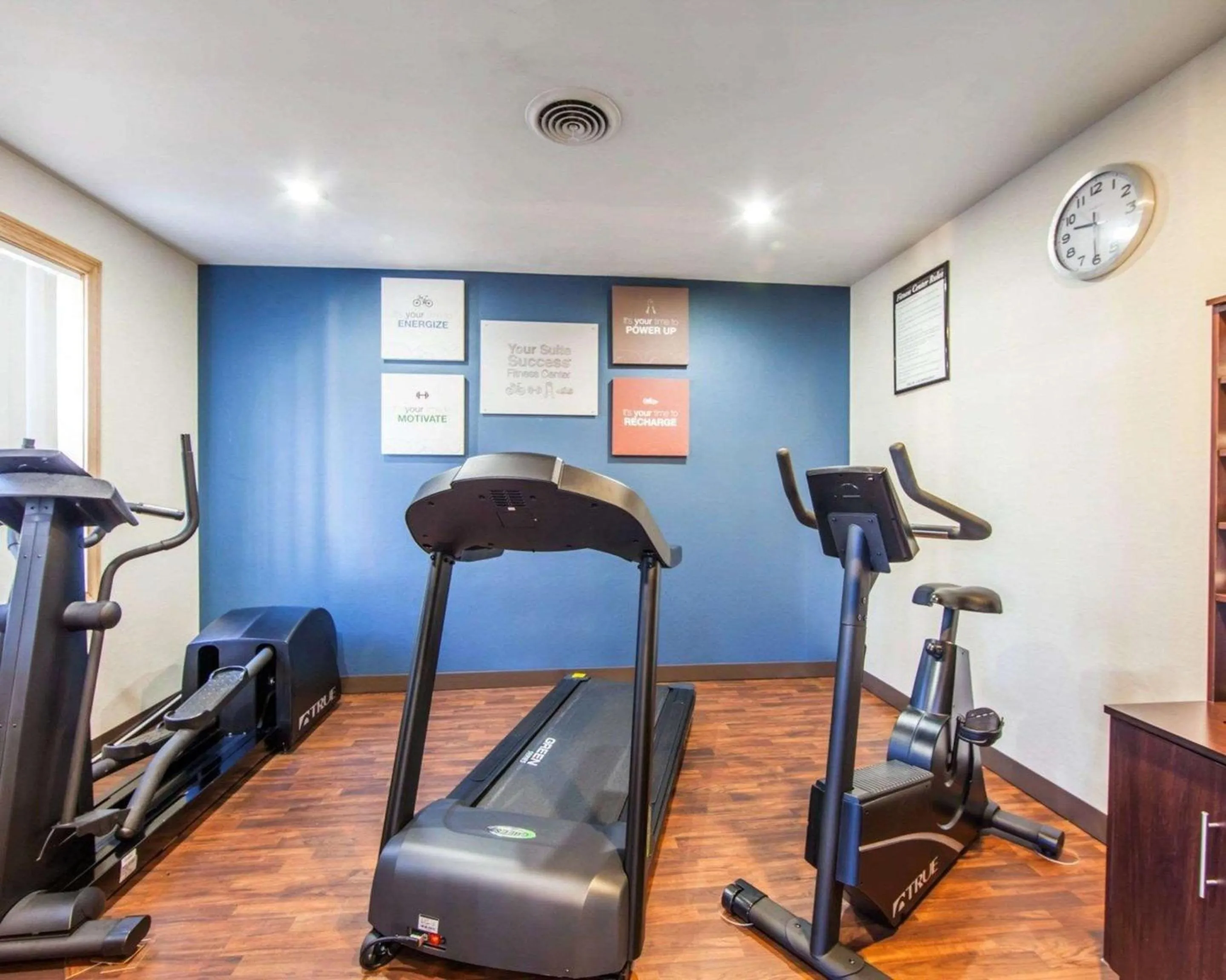 Fitness centre/facilities in Comfort Suites London South