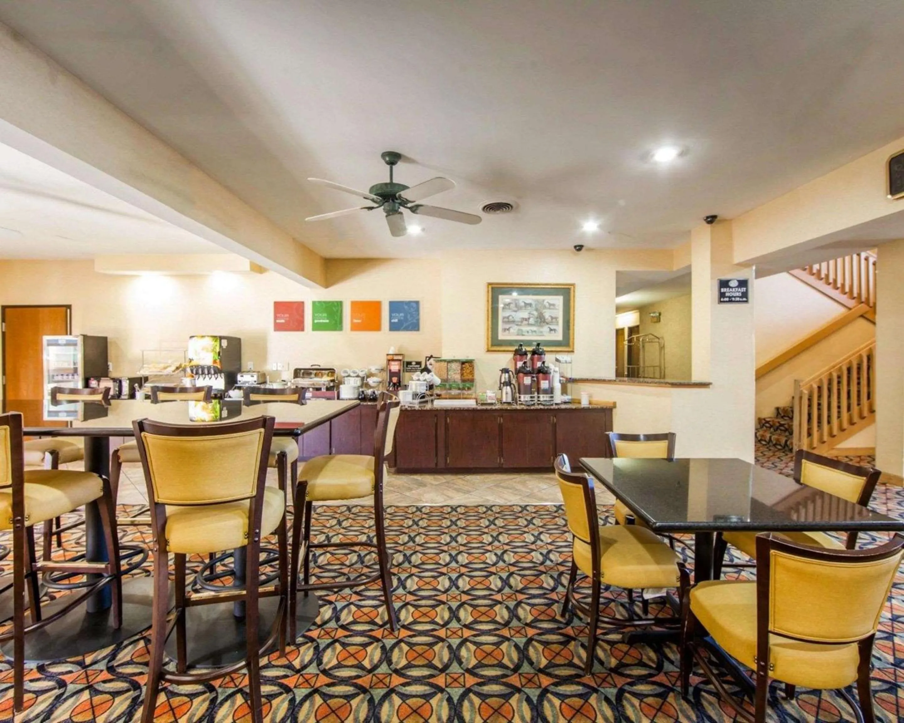 Restaurant/places to eat in Comfort Suites London South