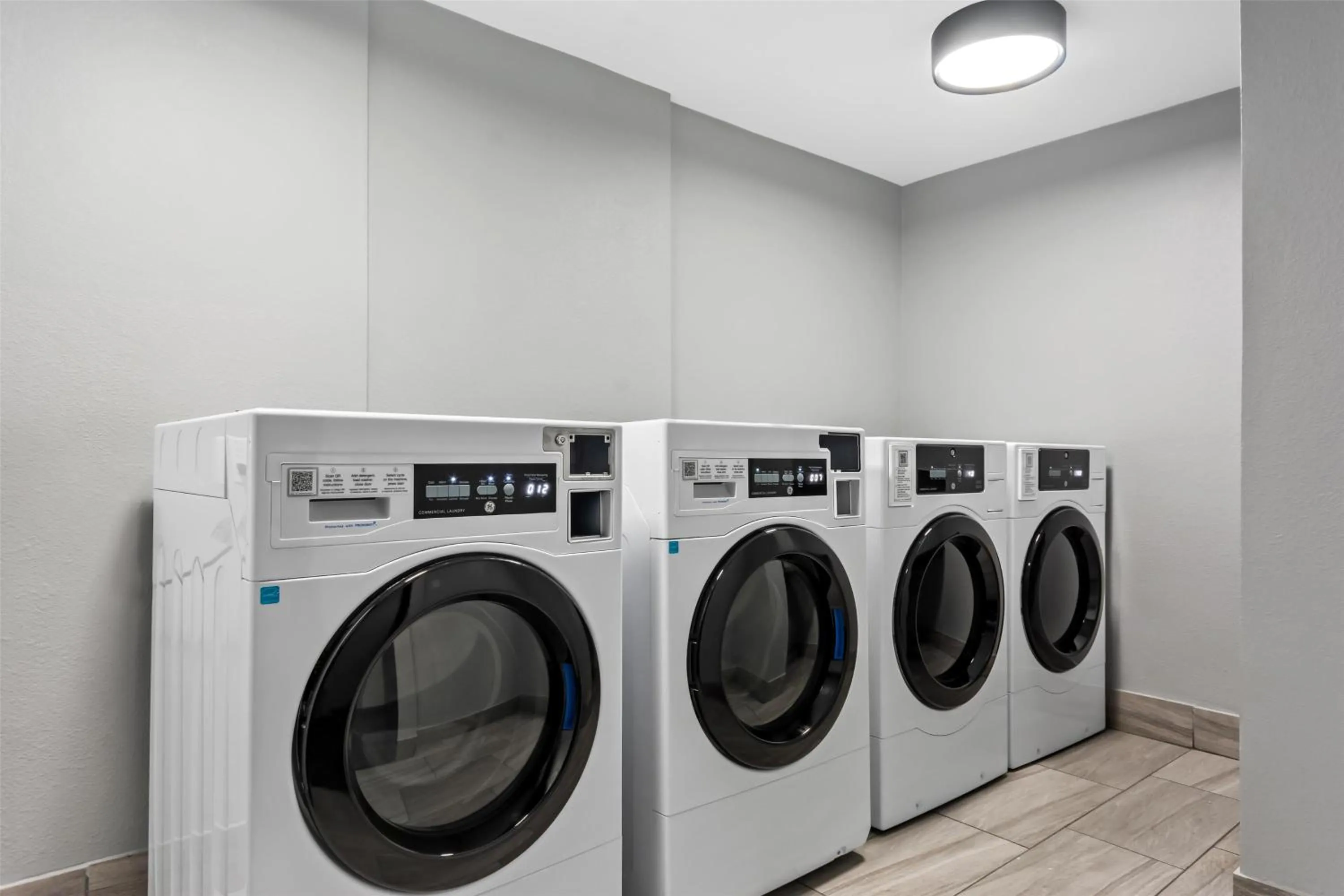 laundry in Spark by Hilton Lexington Hamburg