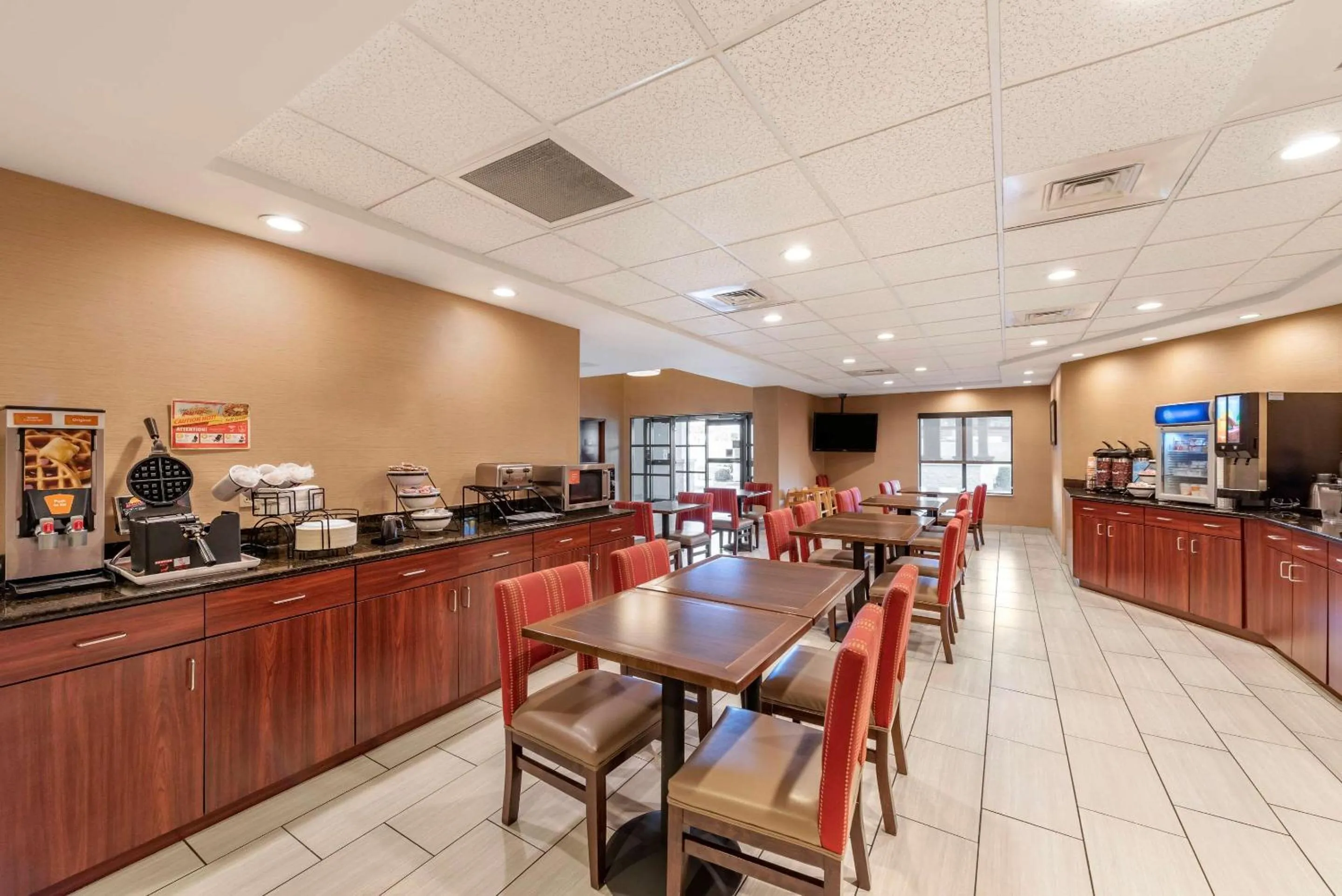 Restaurant/places to eat in Comfort Inn & Suites Morehead