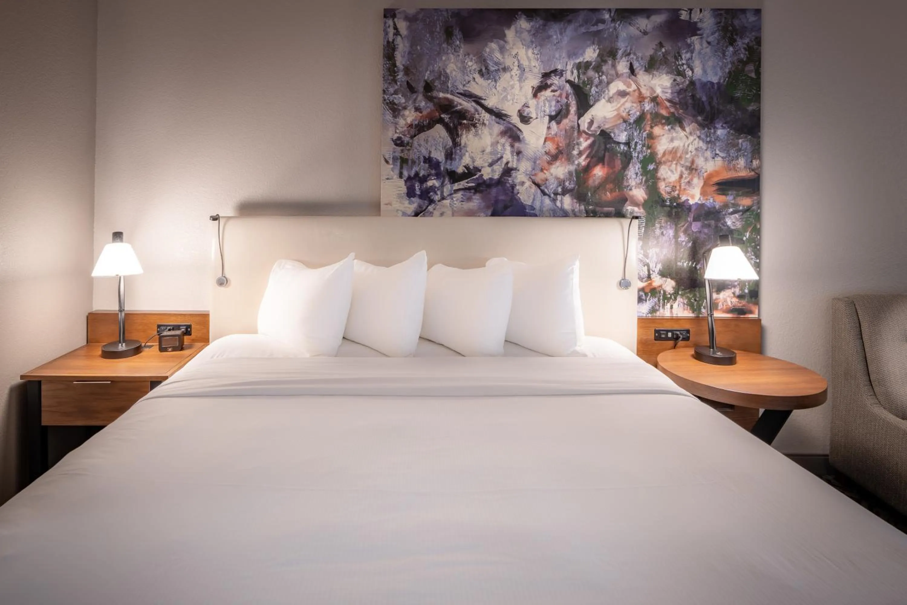 Bed in DoubleTree by Hilton Dallas-Farmers Branch