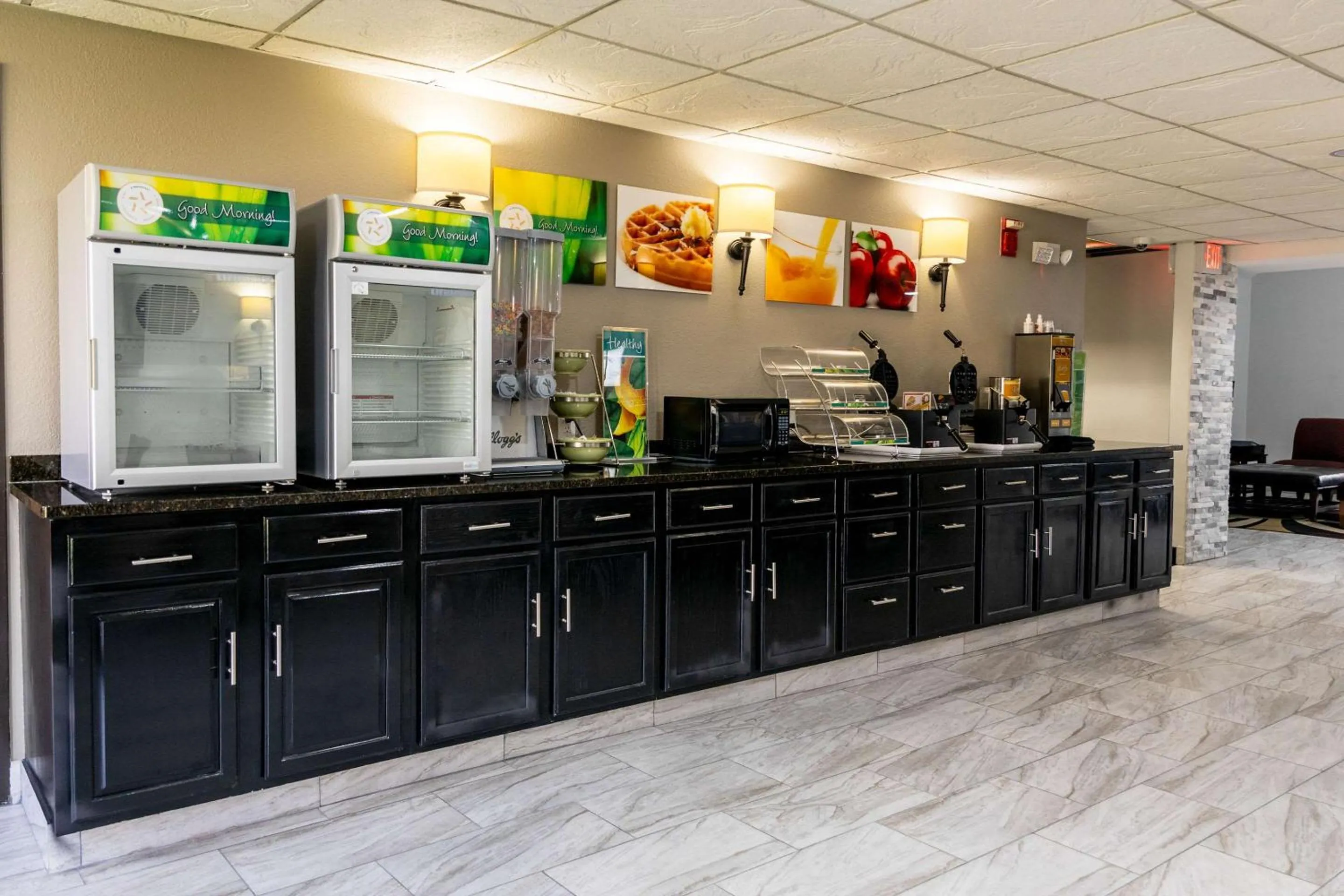 Breakfast in Quality Inn Carrollton