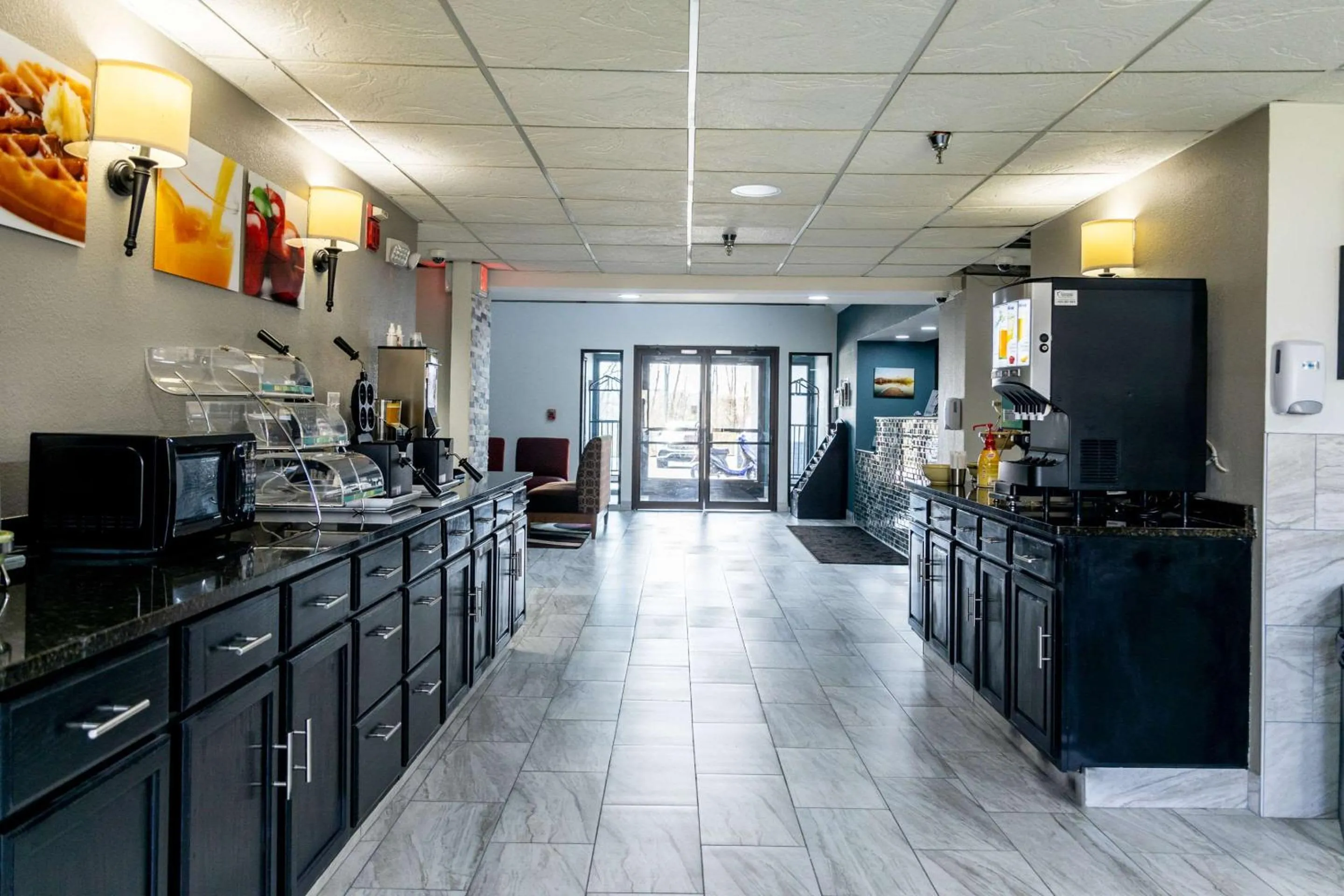 Breakfast in Quality Inn Carrollton