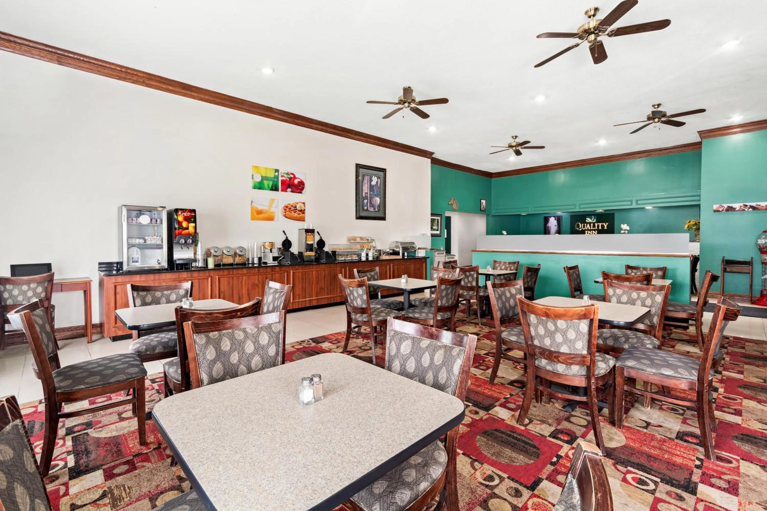 Breakfast in Quality Inn Dry Ridge