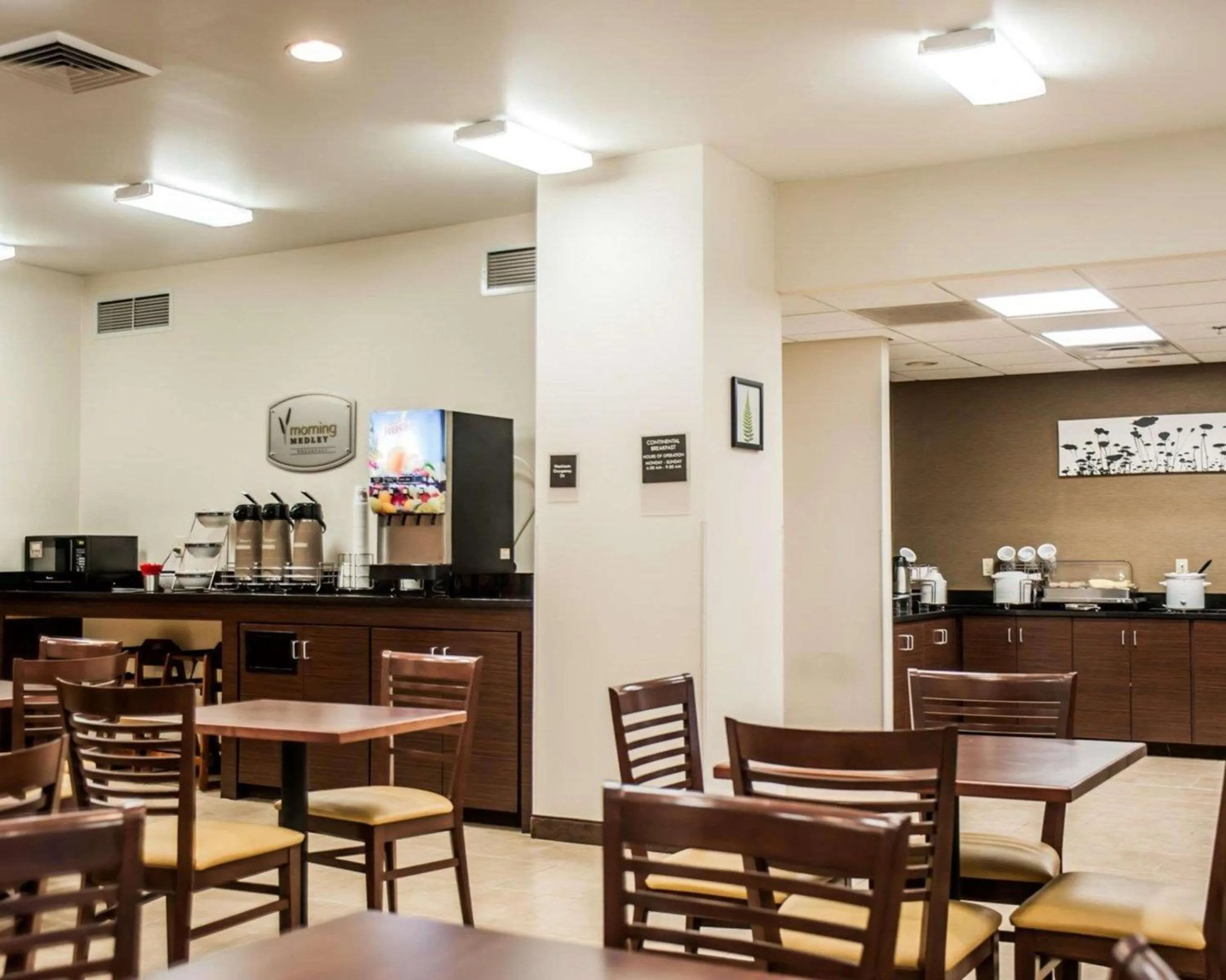 Restaurant/places to eat in Sleep Inn & Suites Fort Campbell
