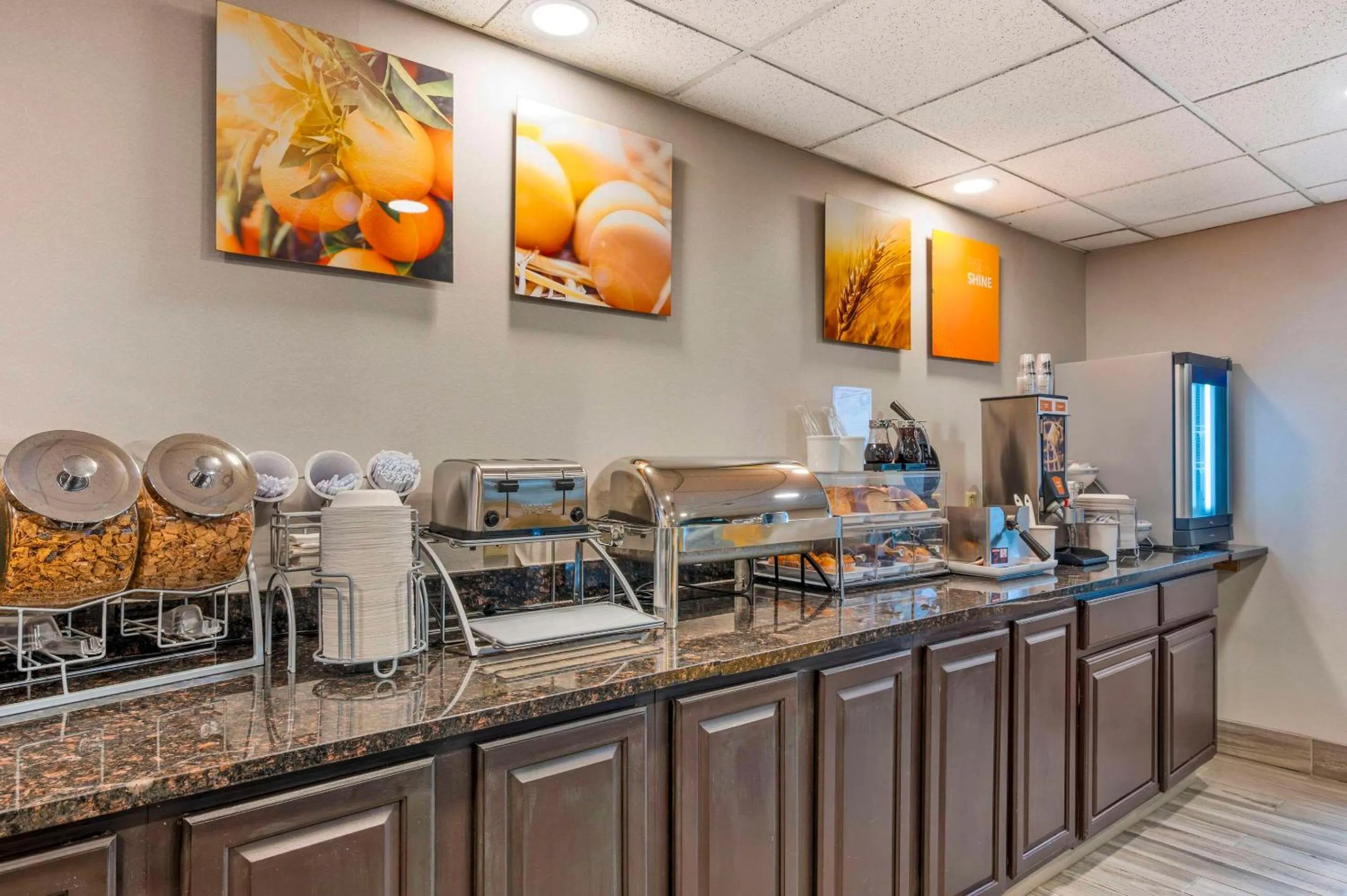 Breakfast in Comfort Inn Airport Turfway Road