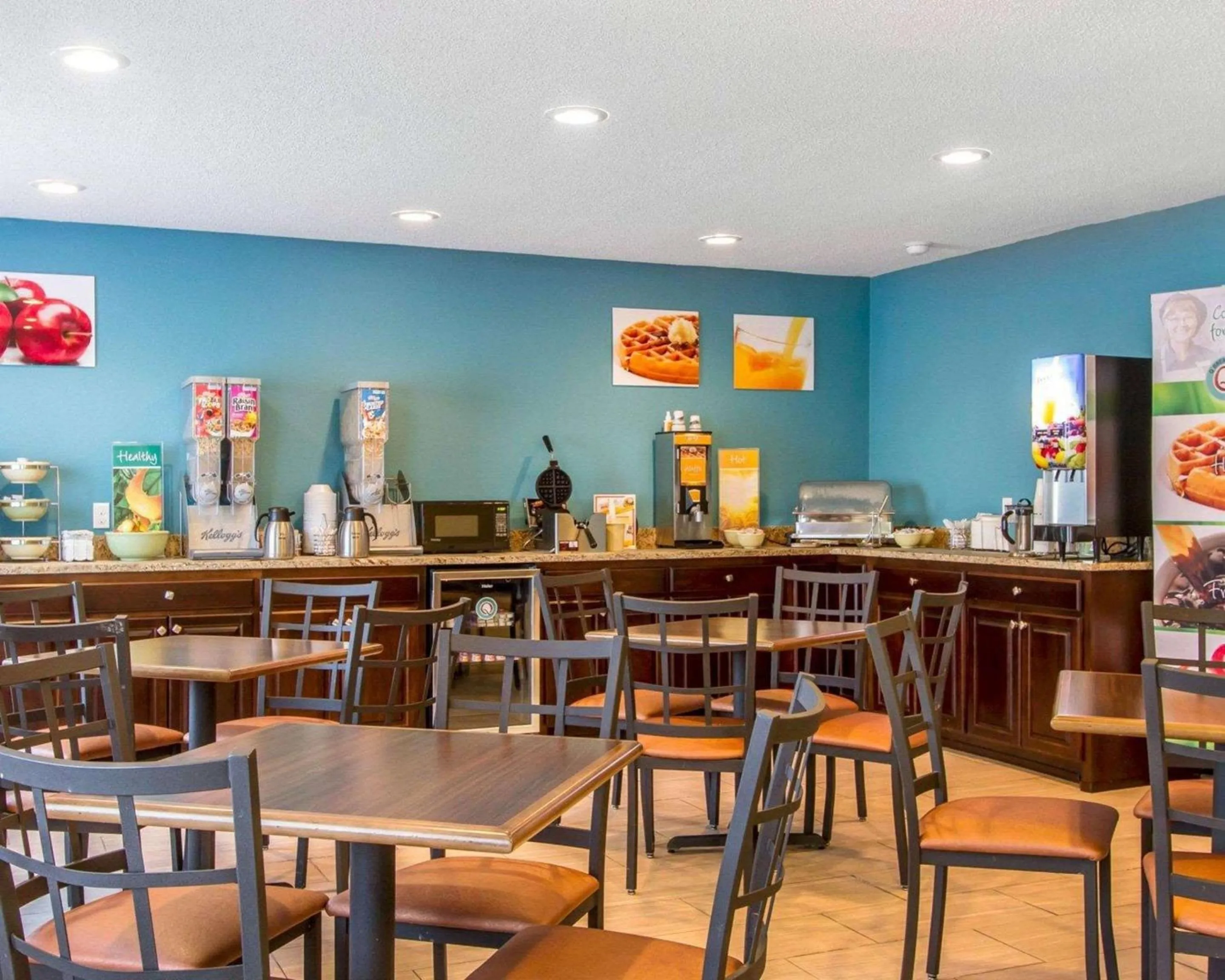 Restaurant/Places to Eat in Quality Inn Murray University Area