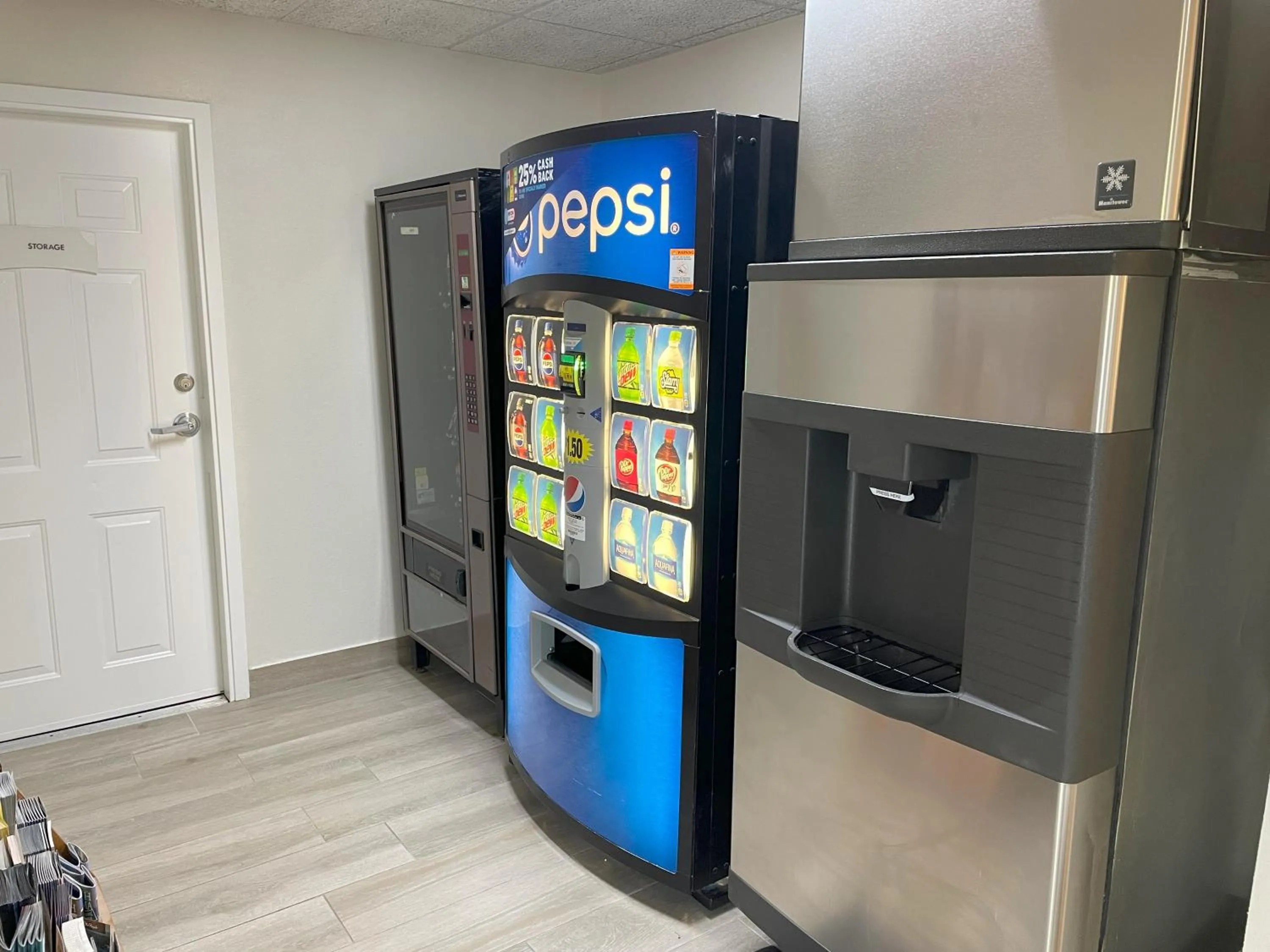 vending machine in Quality Inn Richmond