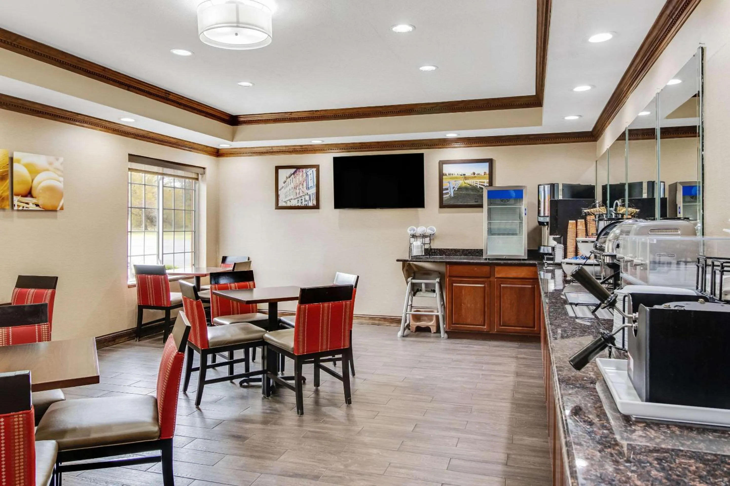 Breakfast in Comfort Inn Henderson - Evansville South