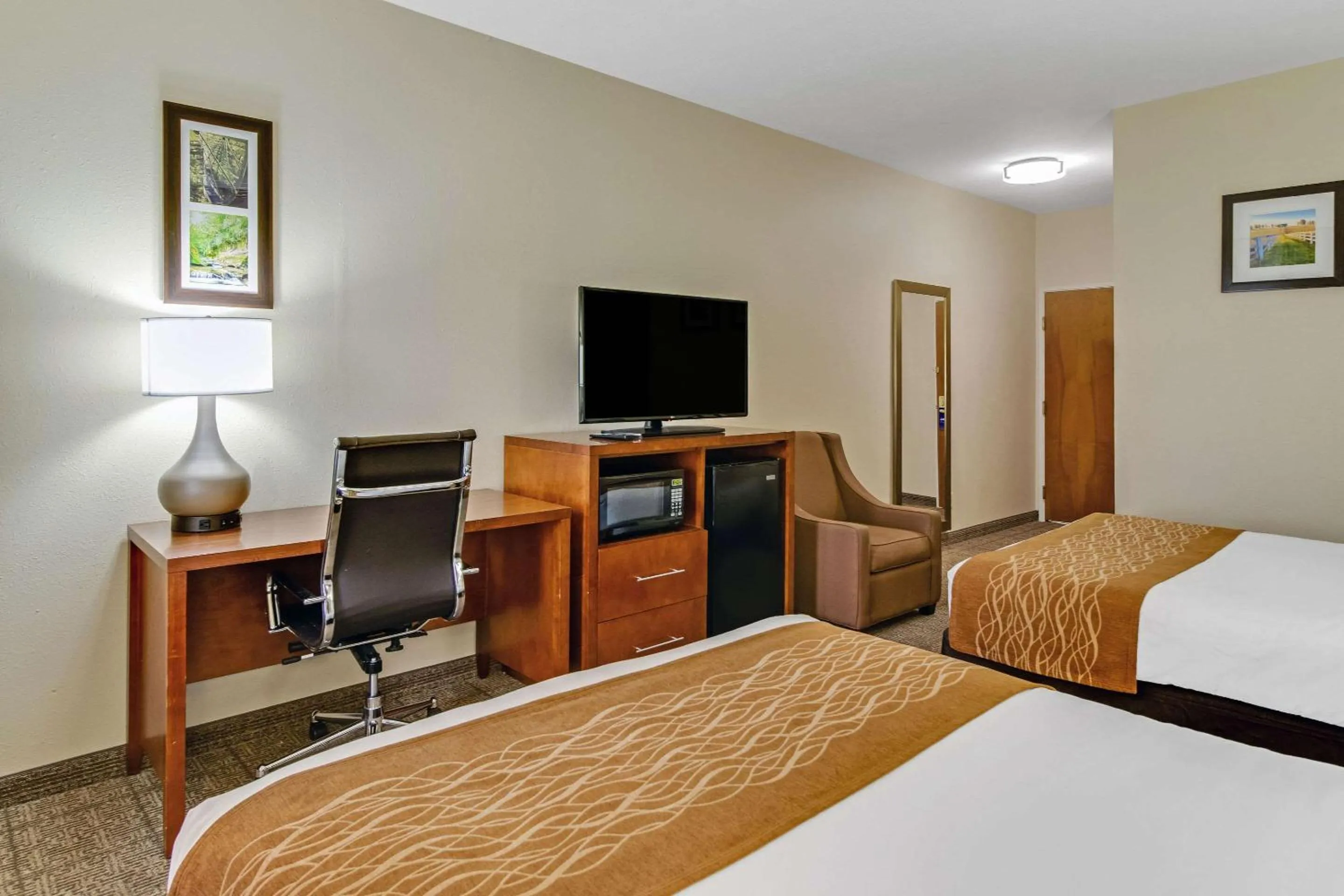 Bedroom, Bed in Comfort Inn Henderson - Evansville South