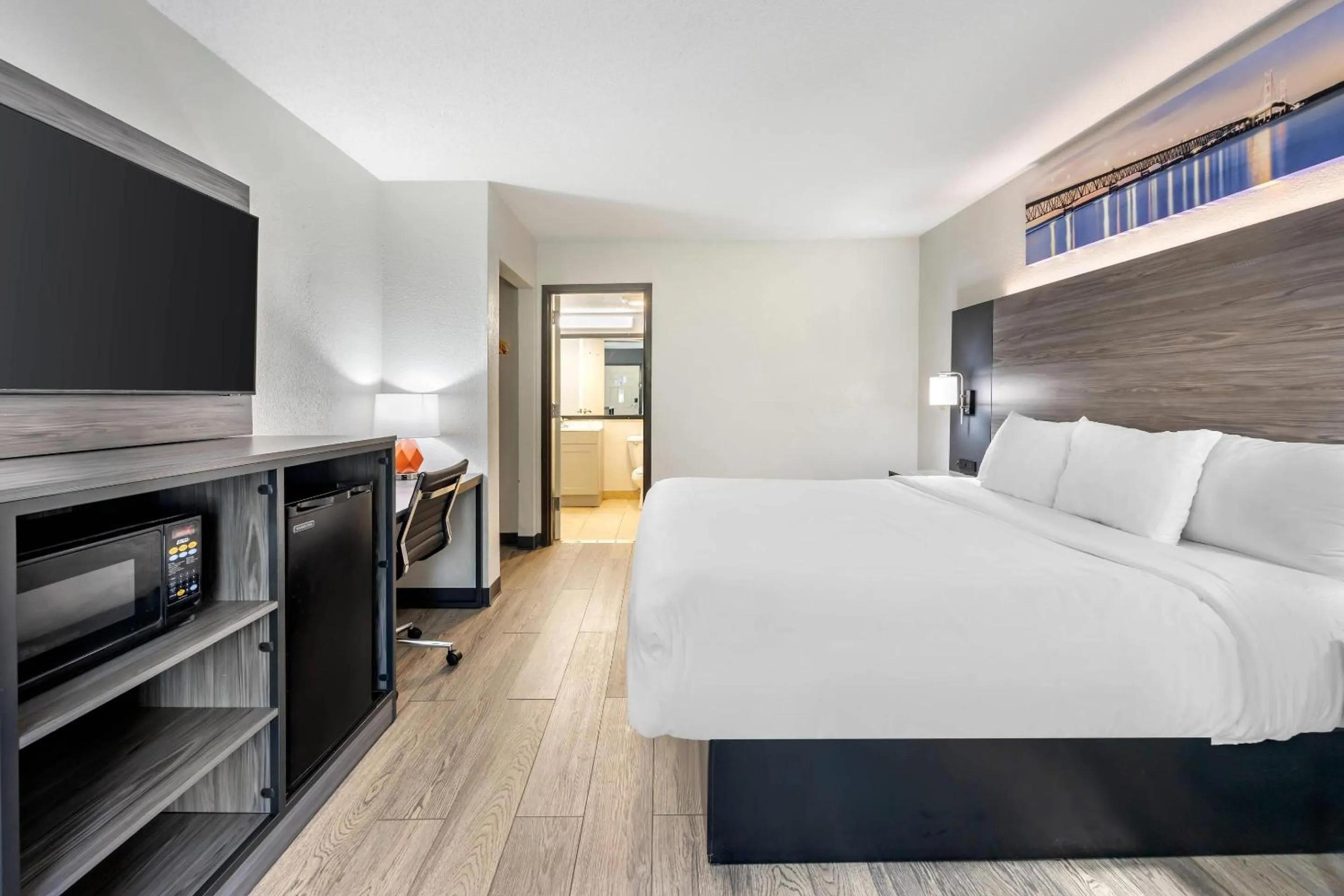 Bedroom, Bed in Quality Inn Glasgow