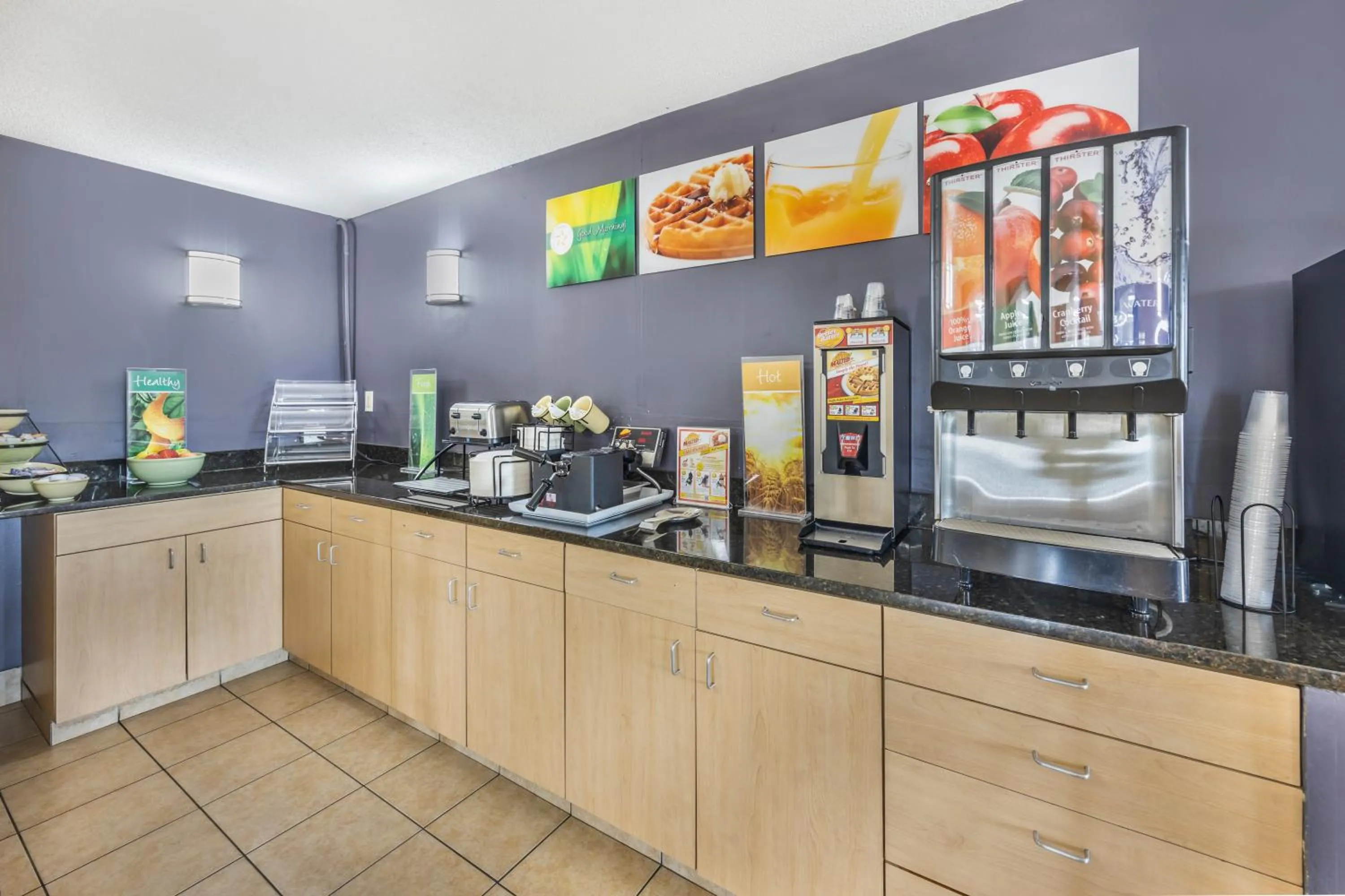 Breakfast in Quality Inn Glasgow