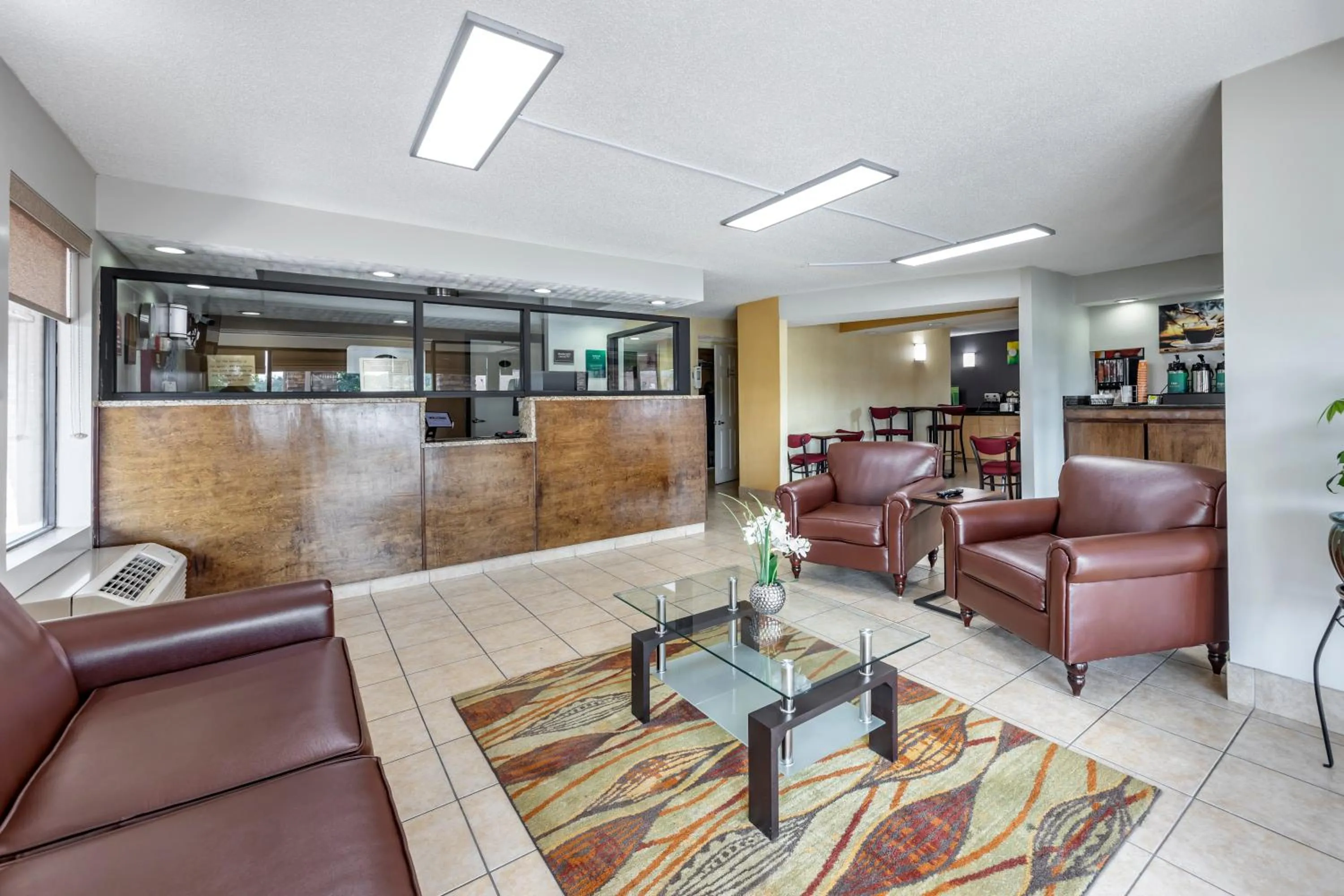 Lobby or reception in Quality Inn Glasgow