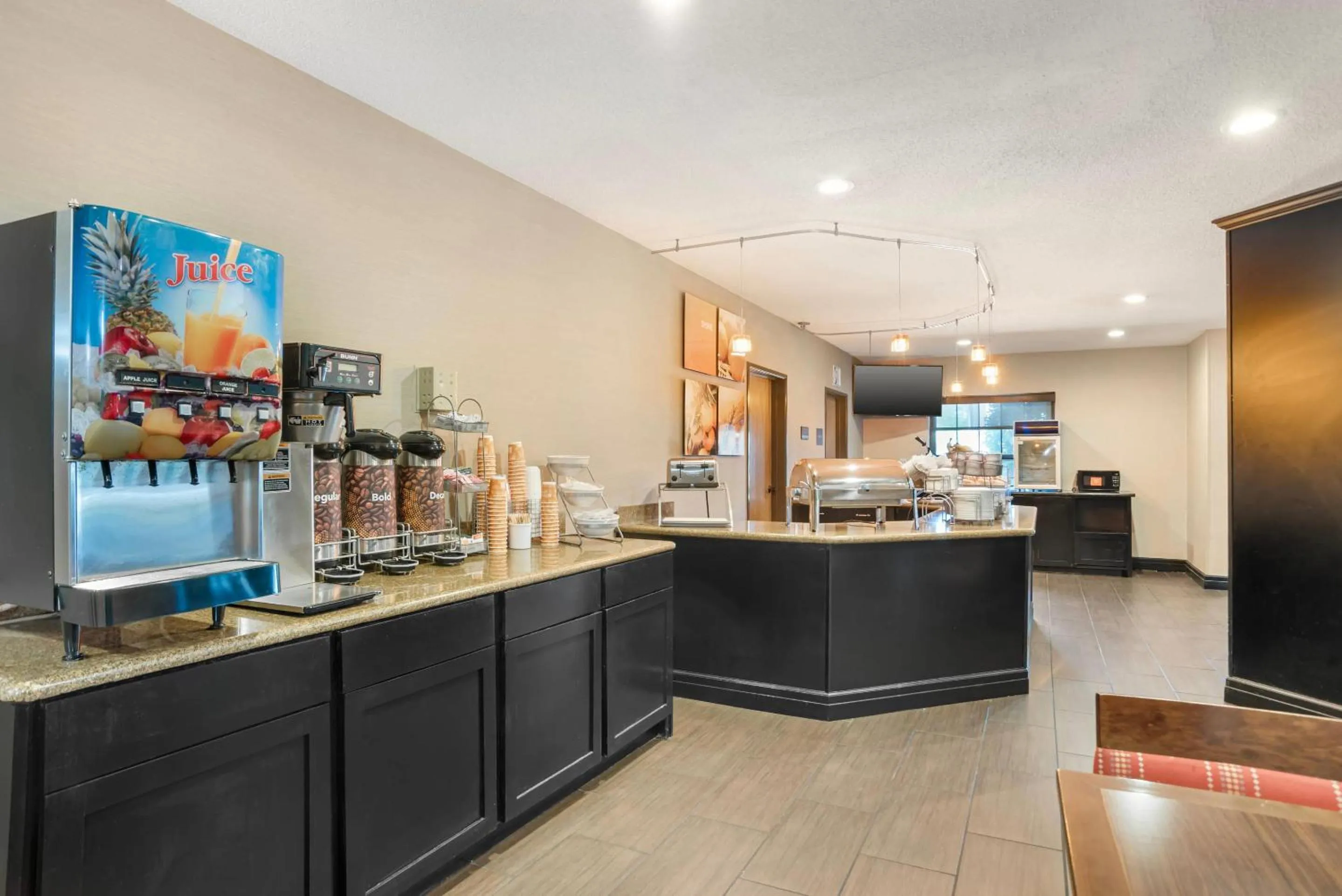 Breakfast in Comfort Suites Monroe