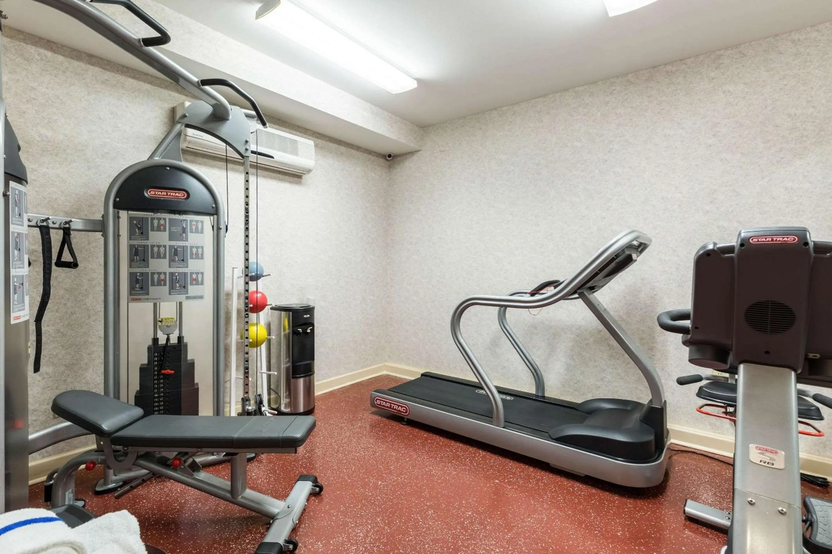 Fitness centre/facilities in Quality Inn Alexandria