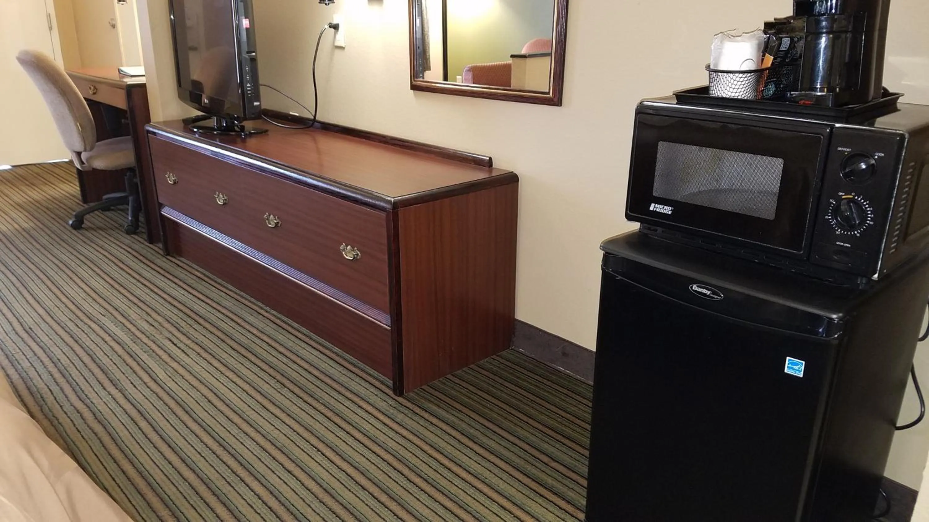Coffee/tea facilities in Quality Inn Alexandria