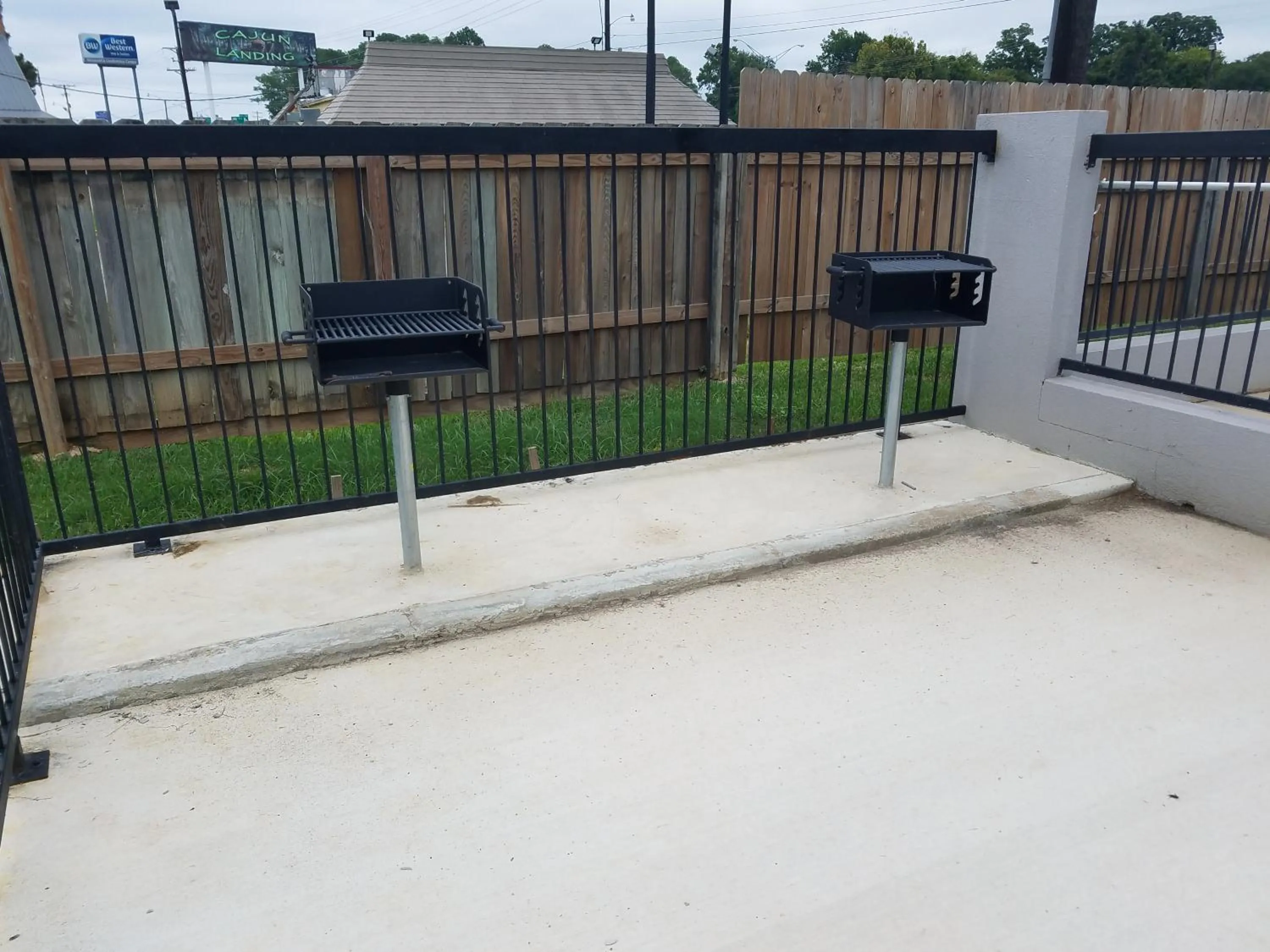 BBQ facilities in Quality Inn Alexandria