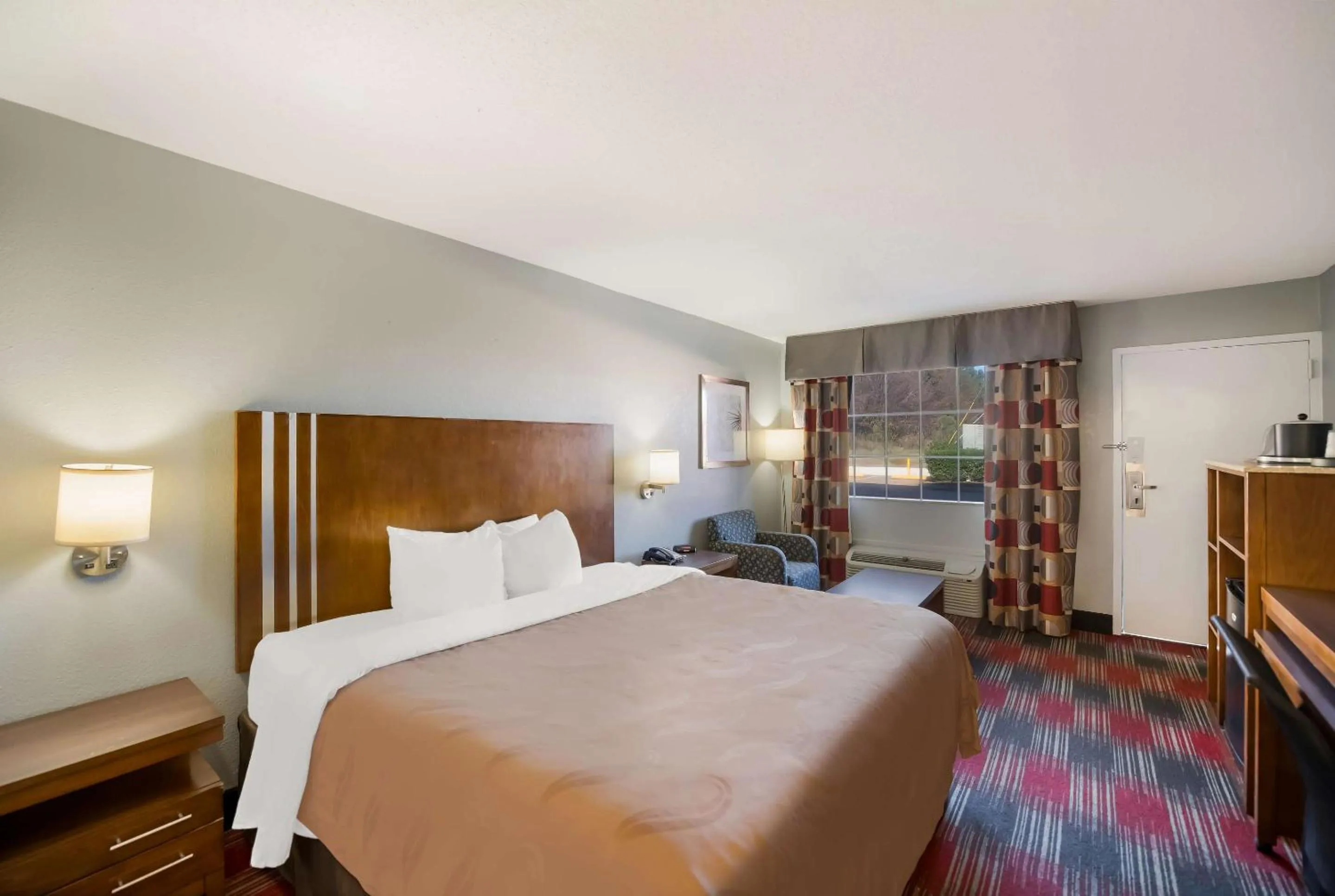 Bedroom, Bed in Quality Inn near Parc Natchitoches