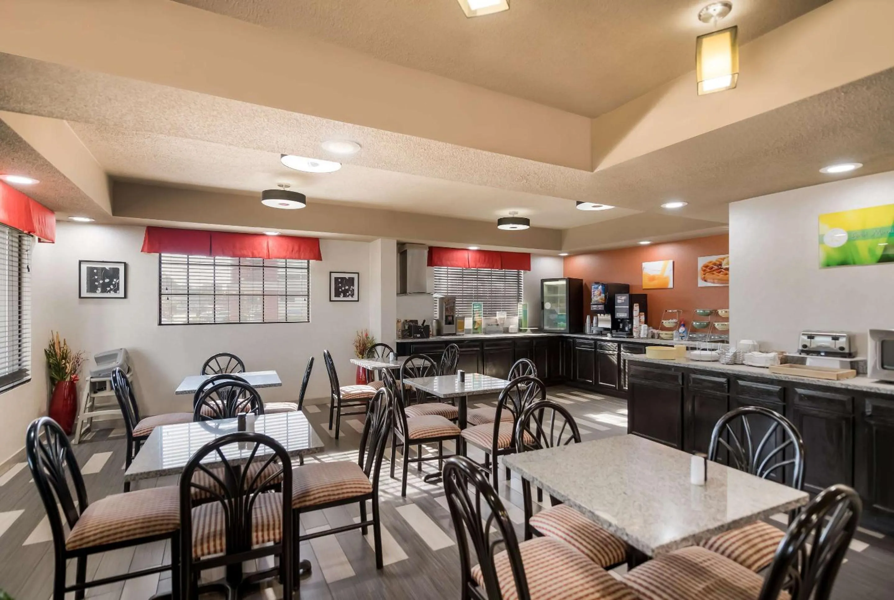 Breakfast in Quality Inn near Parc Natchitoches