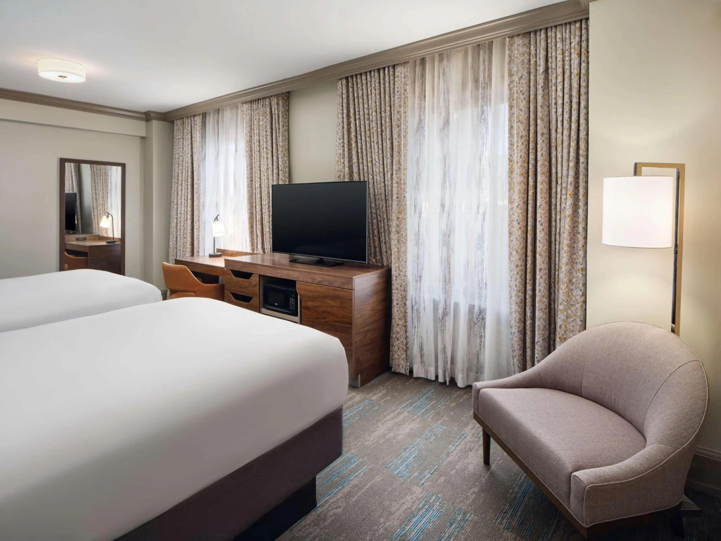 Bed in Hampton Inn & Suites New Orleans Canal St. French Quarter