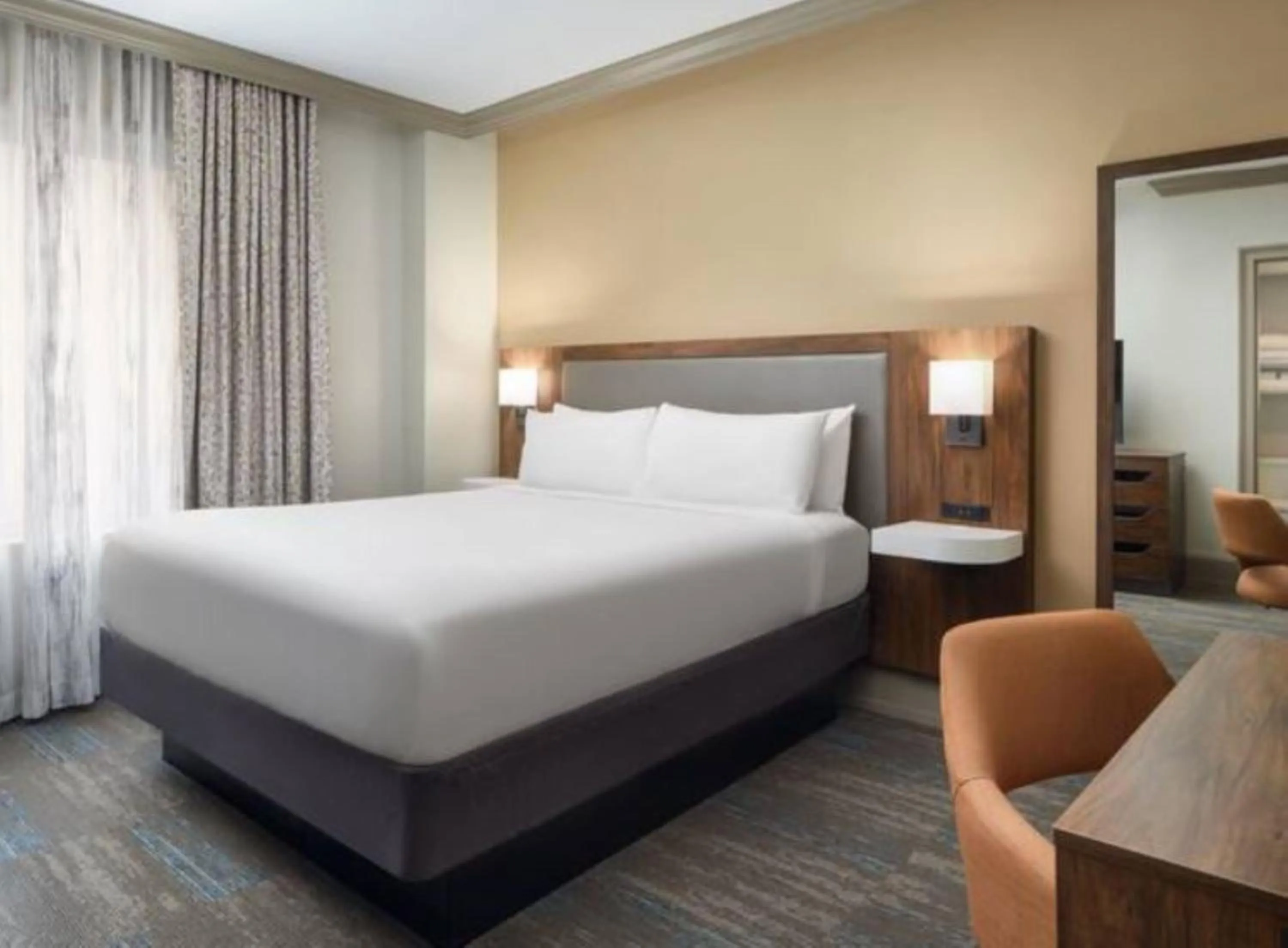 Bed in Hampton Inn & Suites New Orleans Canal St. French Quarter