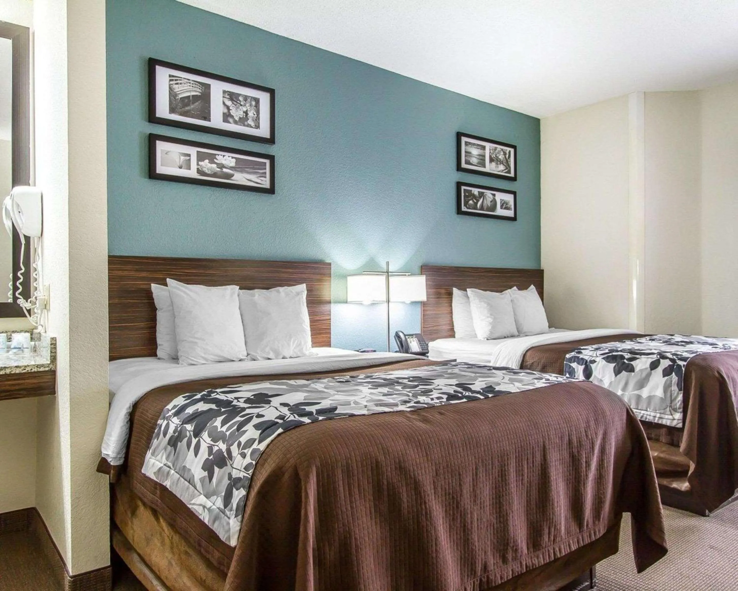 Photo of the whole room in Sleep Inn Scott-Lafayette West