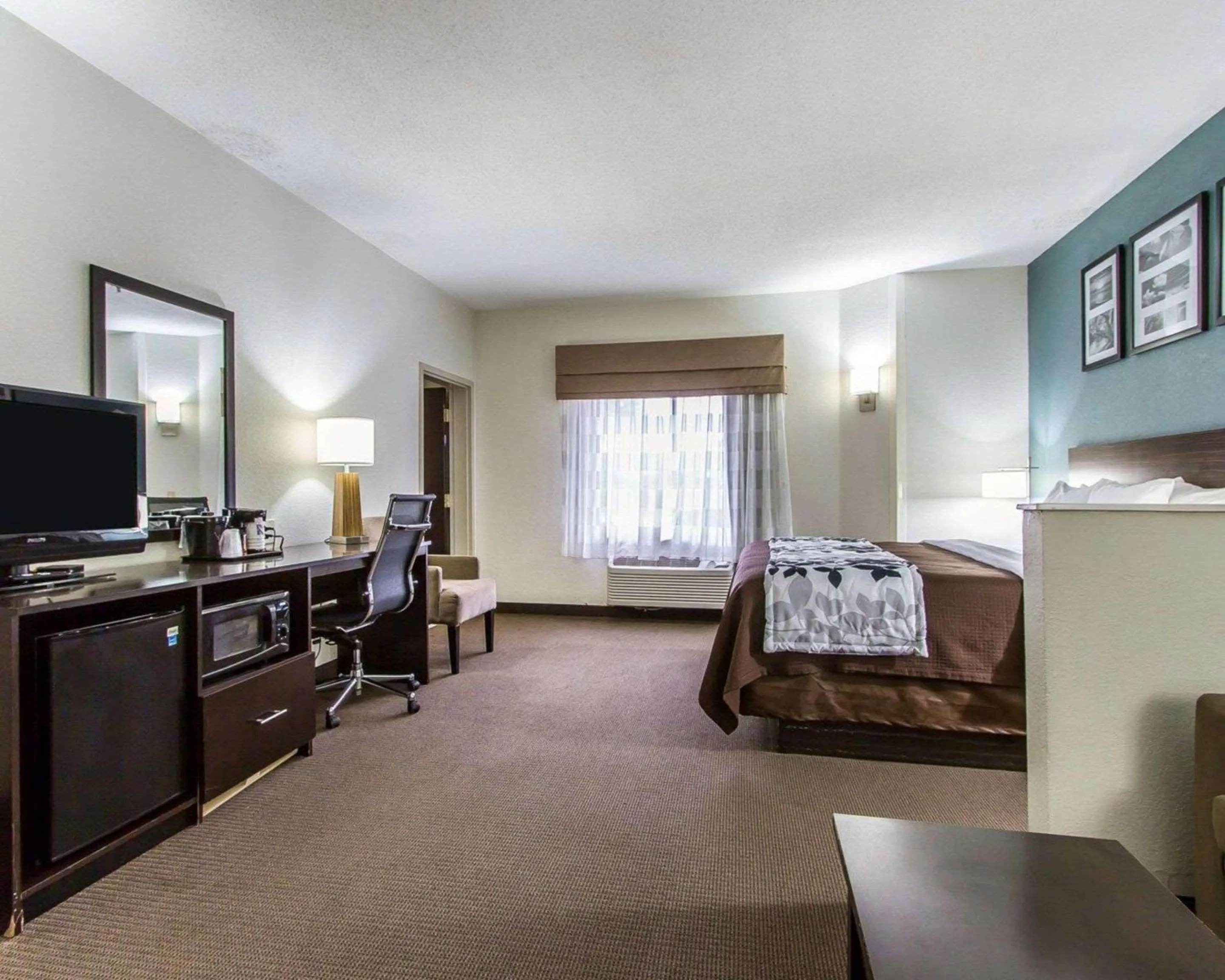 Photo of the whole room in Sleep Inn Scott-Lafayette West