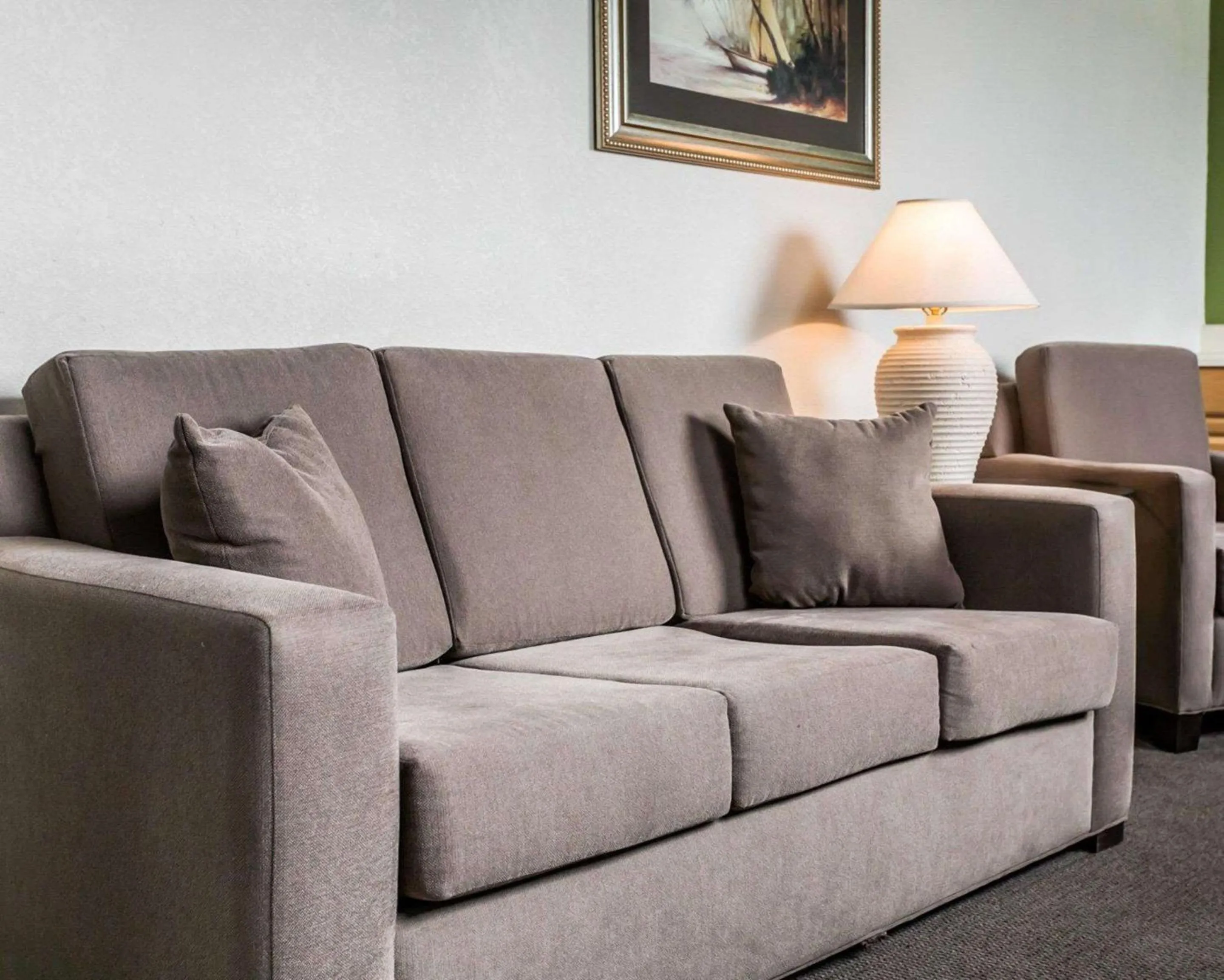 Photo of the whole room in Sleep Inn Slidell