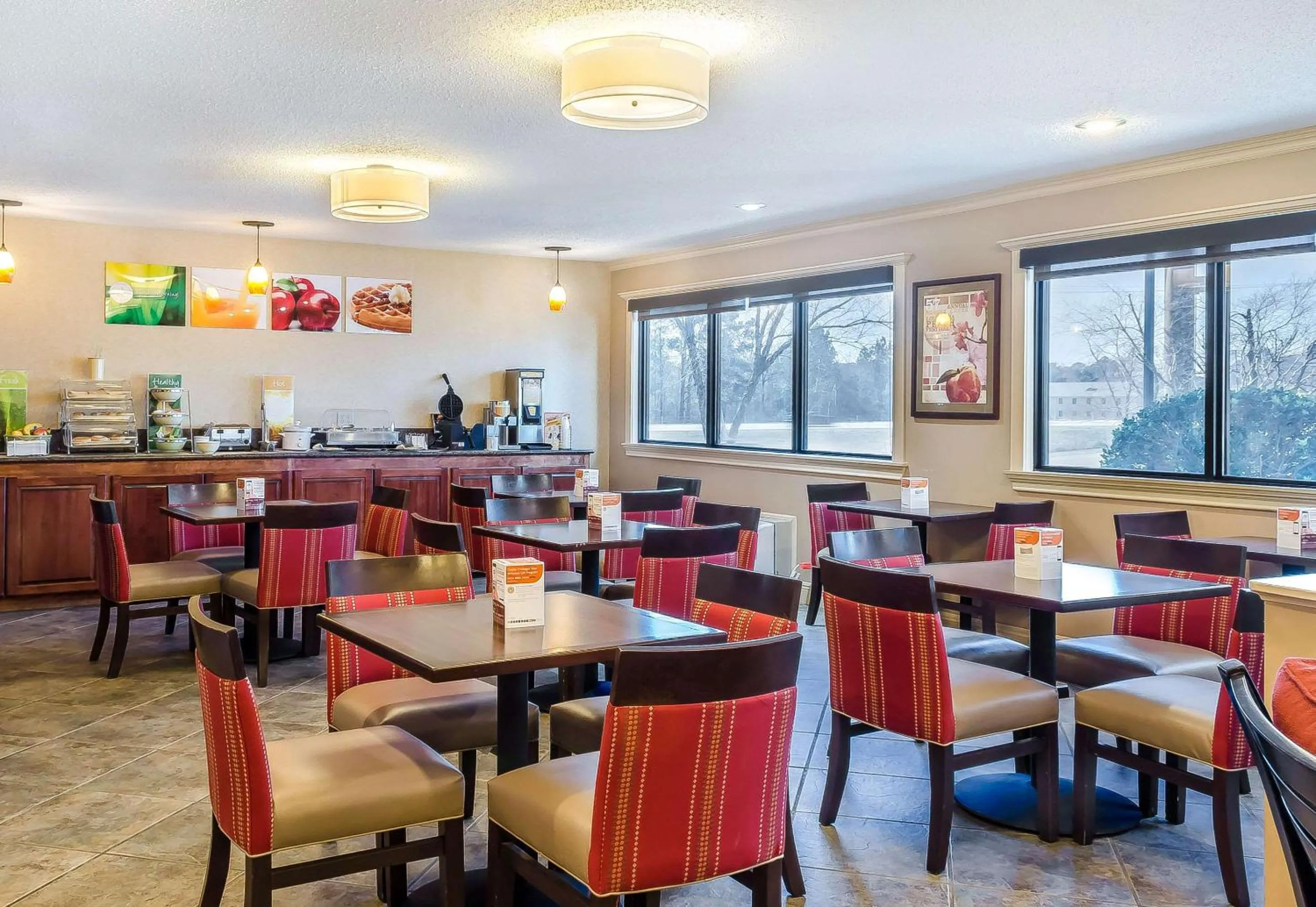 Restaurant/places to eat in Quality Inn Ruston