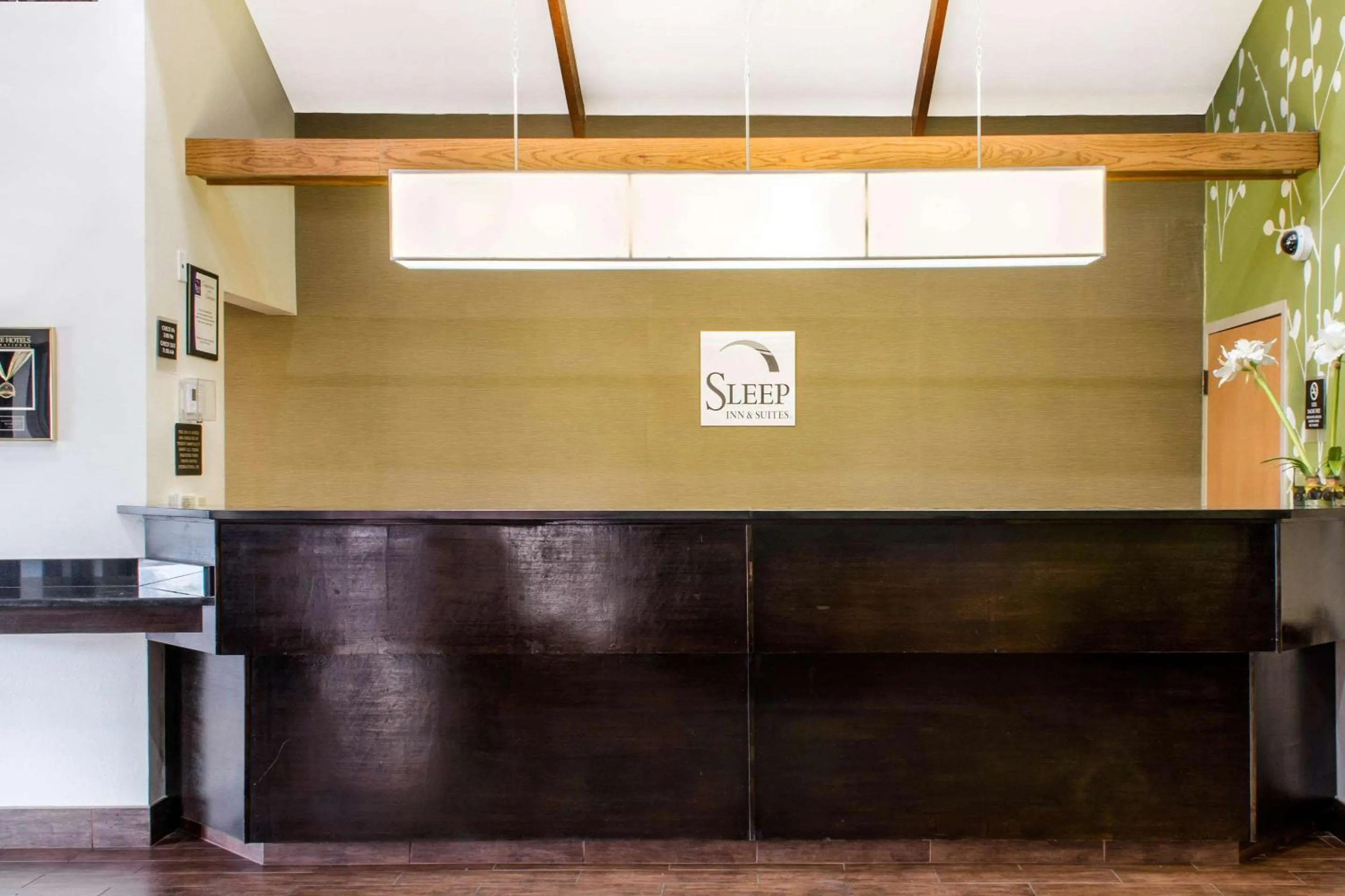 Lobby or reception in Sleep Inn & Suites Metairie - New Orleans West