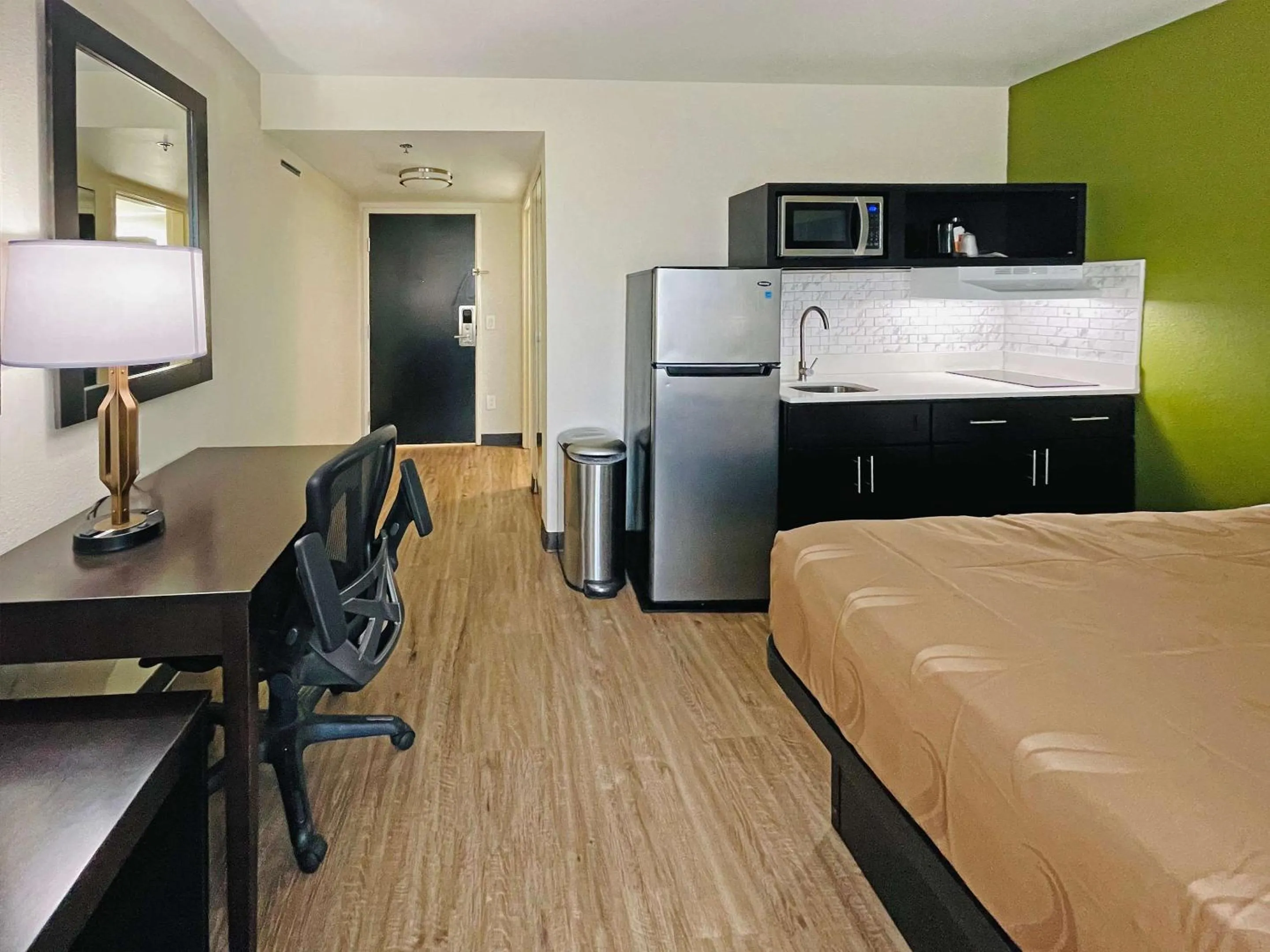 Bedroom, Bed in Quality Inn & Suites Lake Charles South