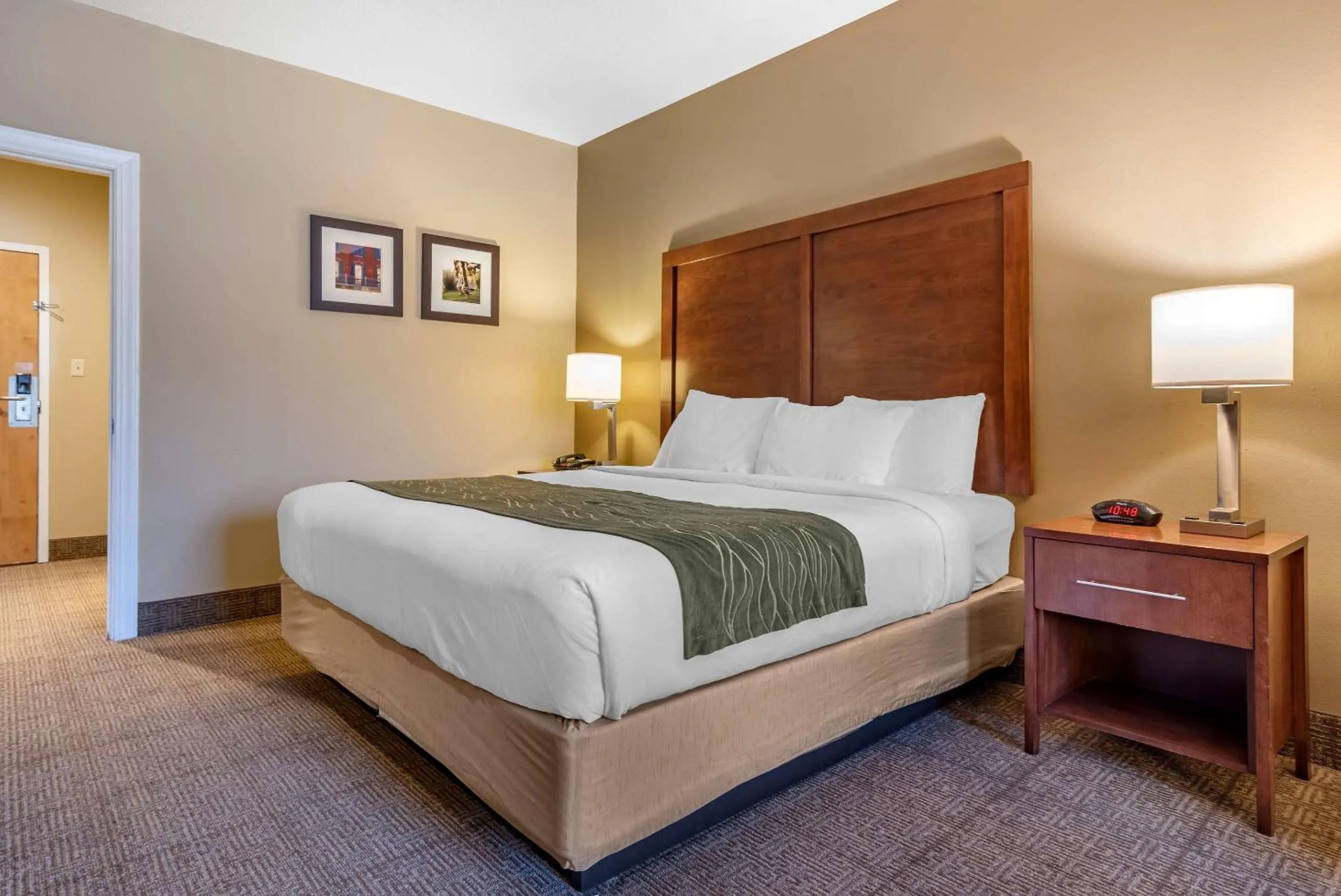 Bedroom, Bed in Comfort Inn Amite City