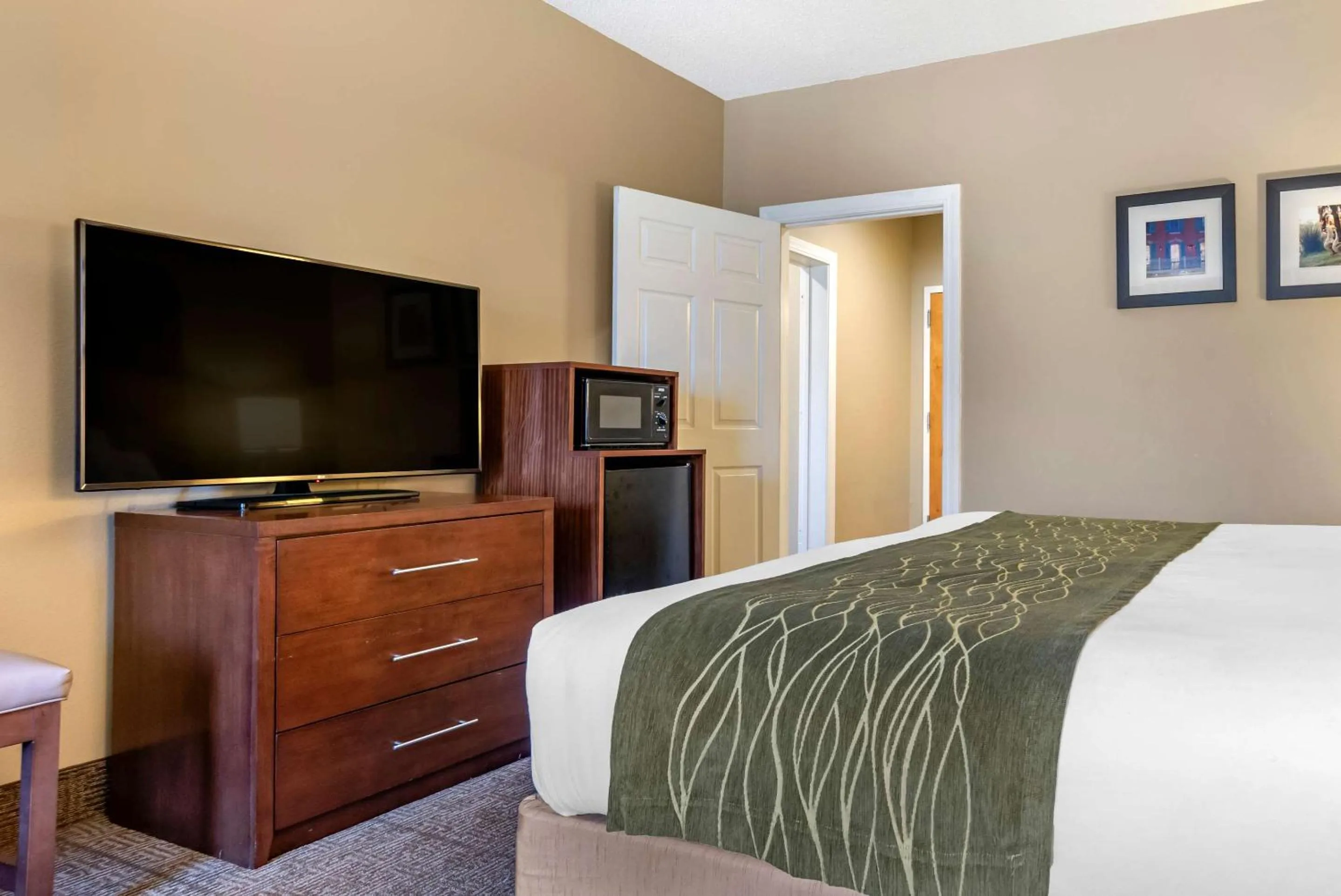 Bedroom, Bed in Comfort Inn Amite City