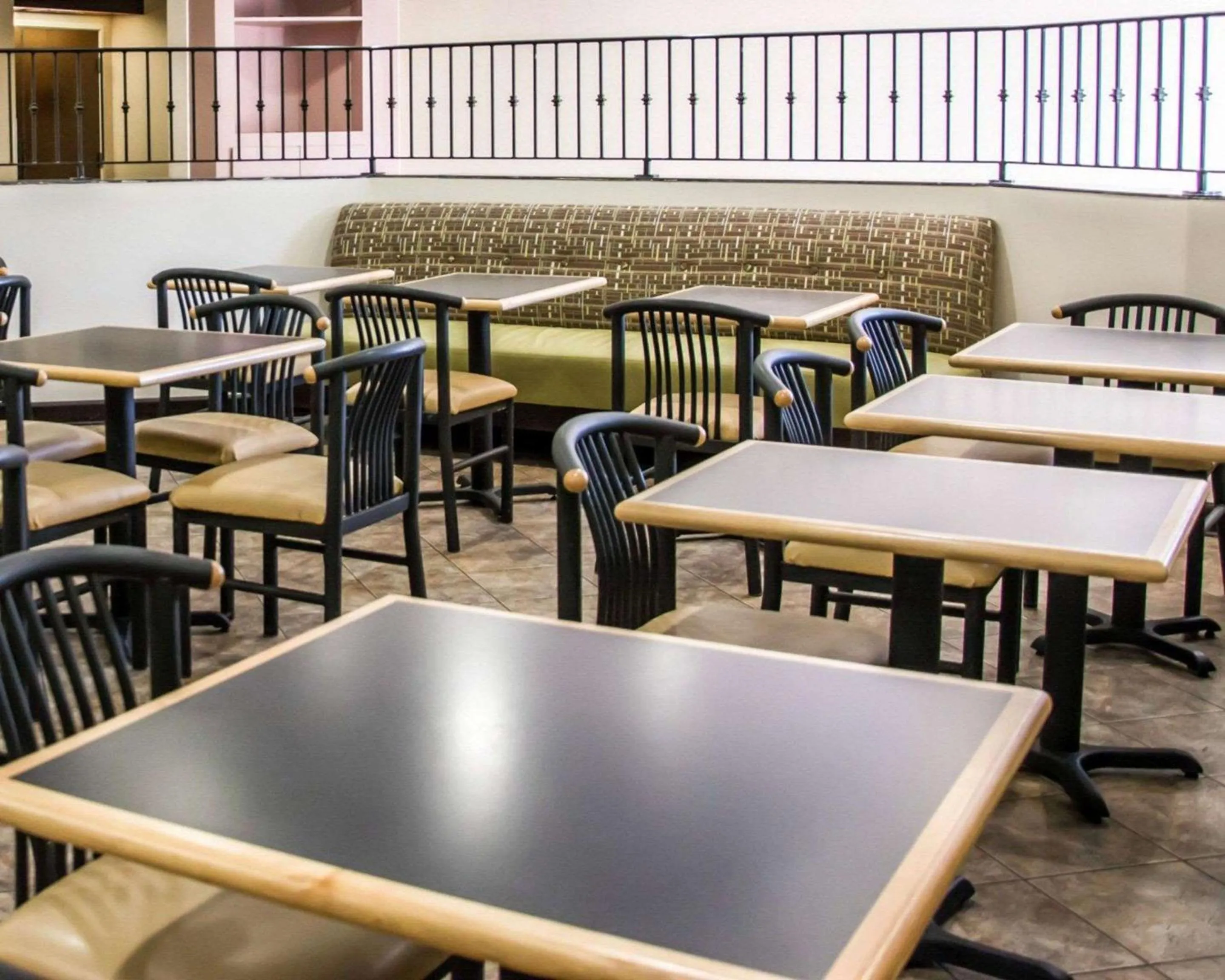 Breakfast in Sleep Inn & Suites Pineville - Alexandria