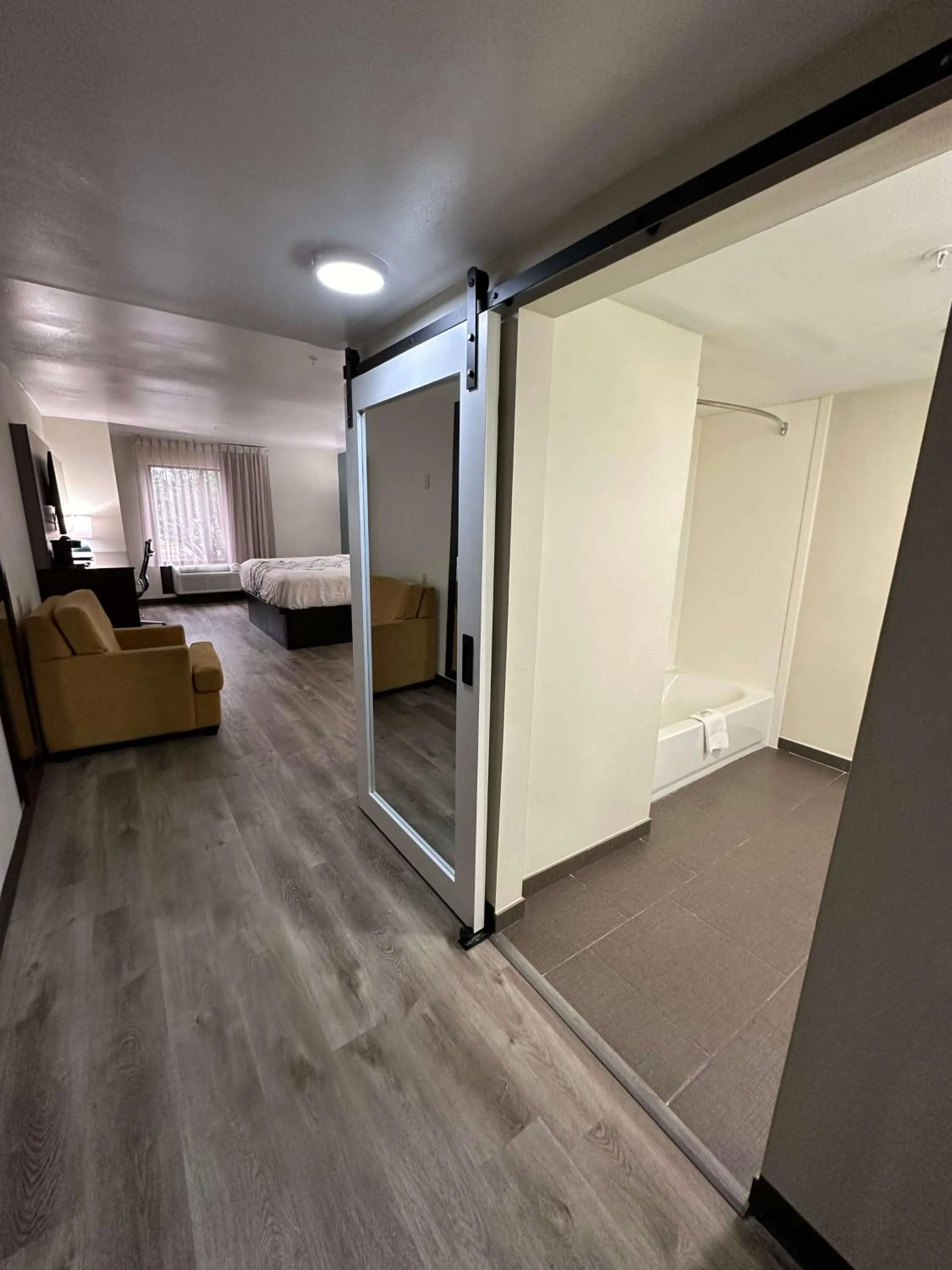 Bedroom, Bed in Sleep Inn & Suites Pineville - Alexandria