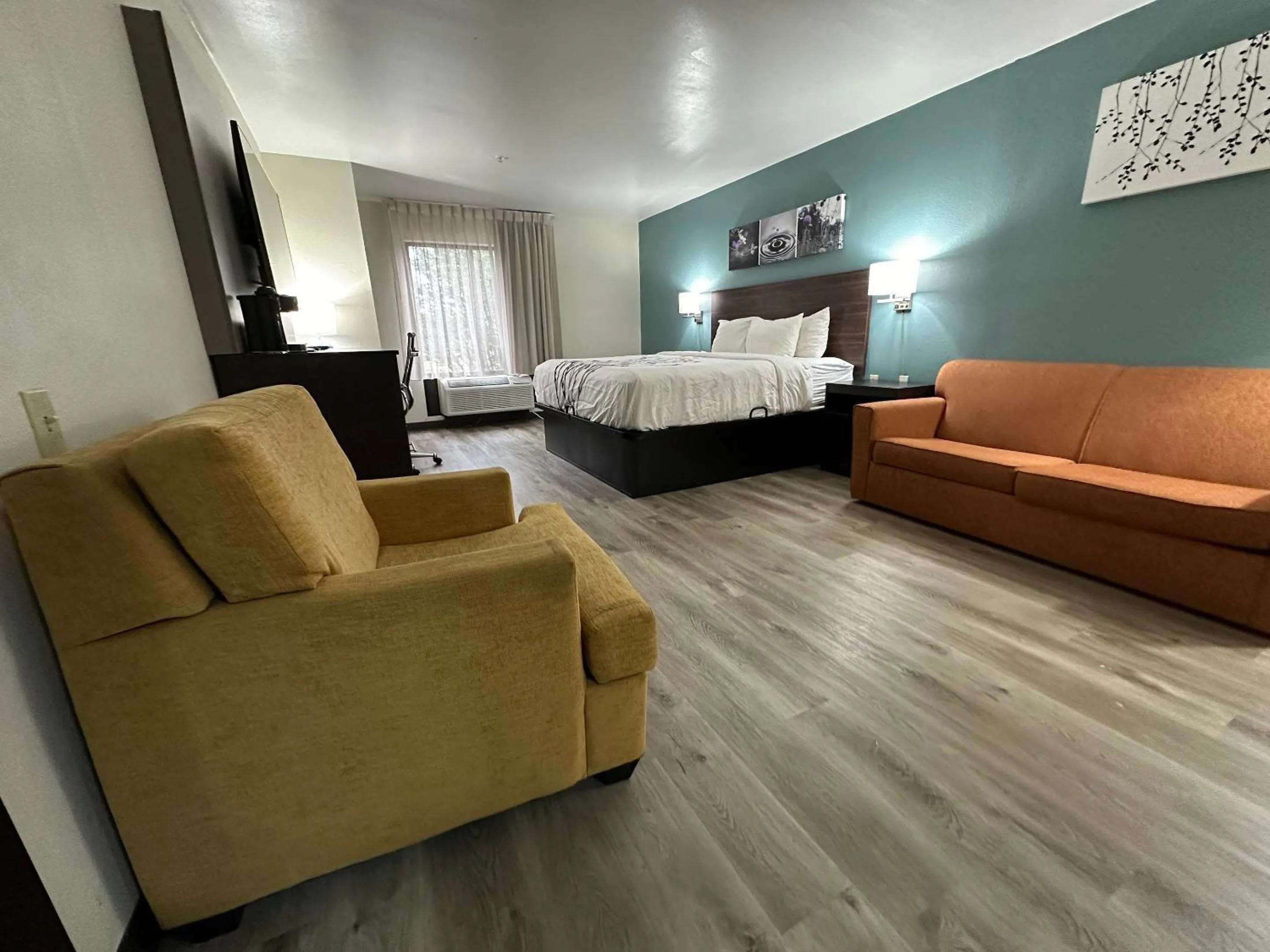 Bedroom, Bed in Sleep Inn & Suites Pineville - Alexandria