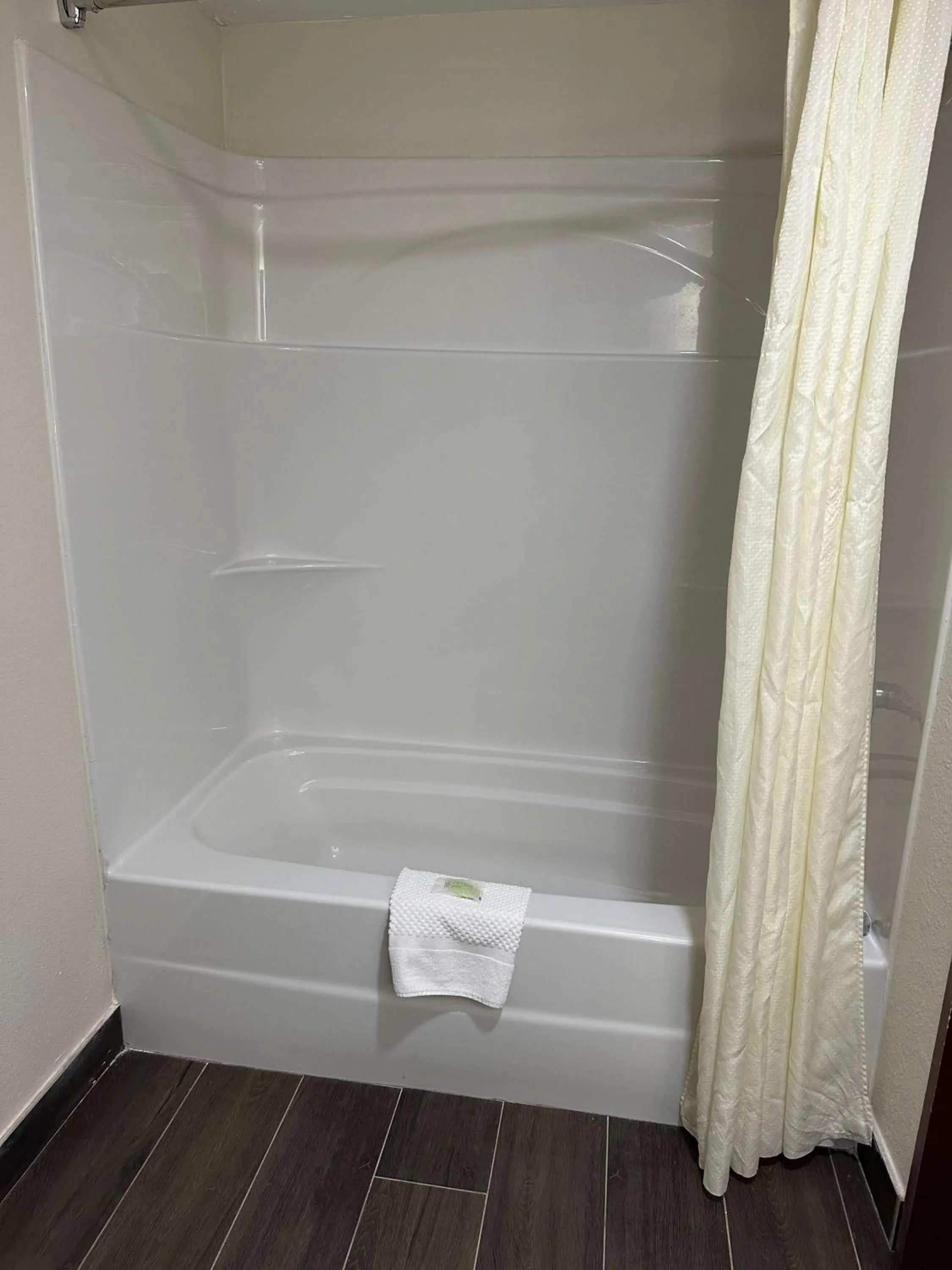 Bedroom in Sleep Inn & Suites Pineville - Alexandria