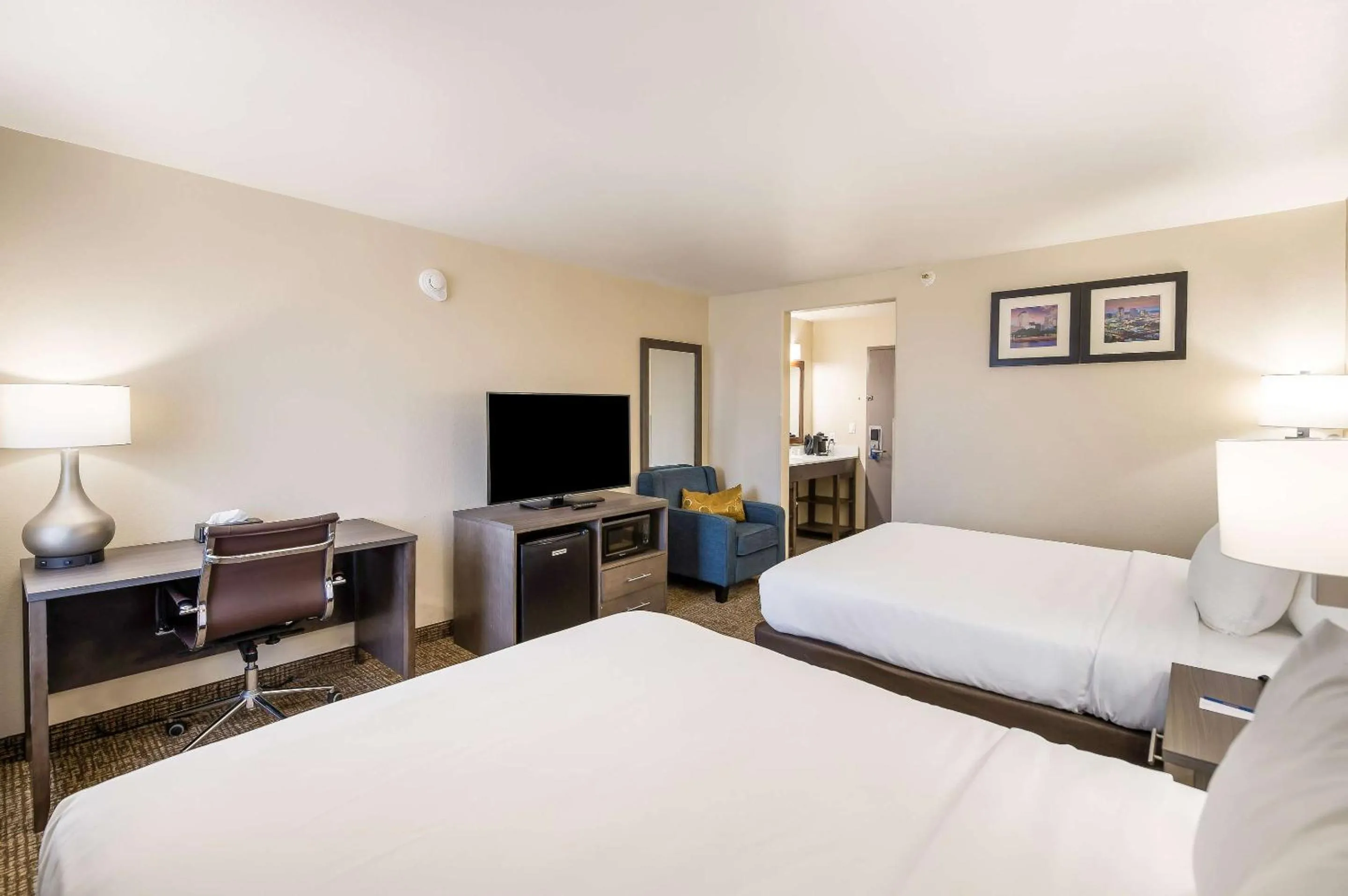 Bedroom, Bed in Comfort Inn Bossier City Casino Area near Shreveport Downtown