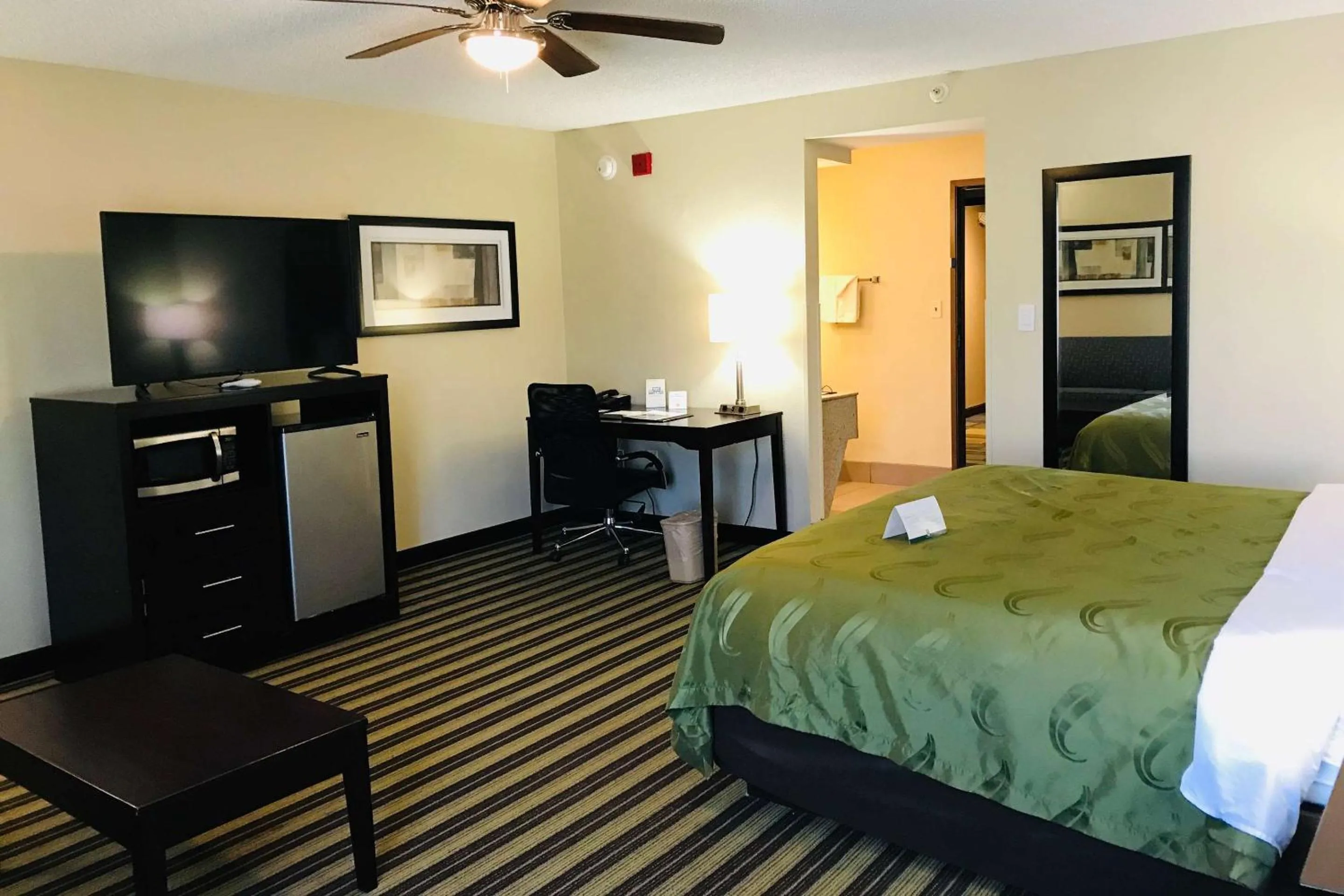 Bedroom, Bed in Quality Inn & Suites West Monroe