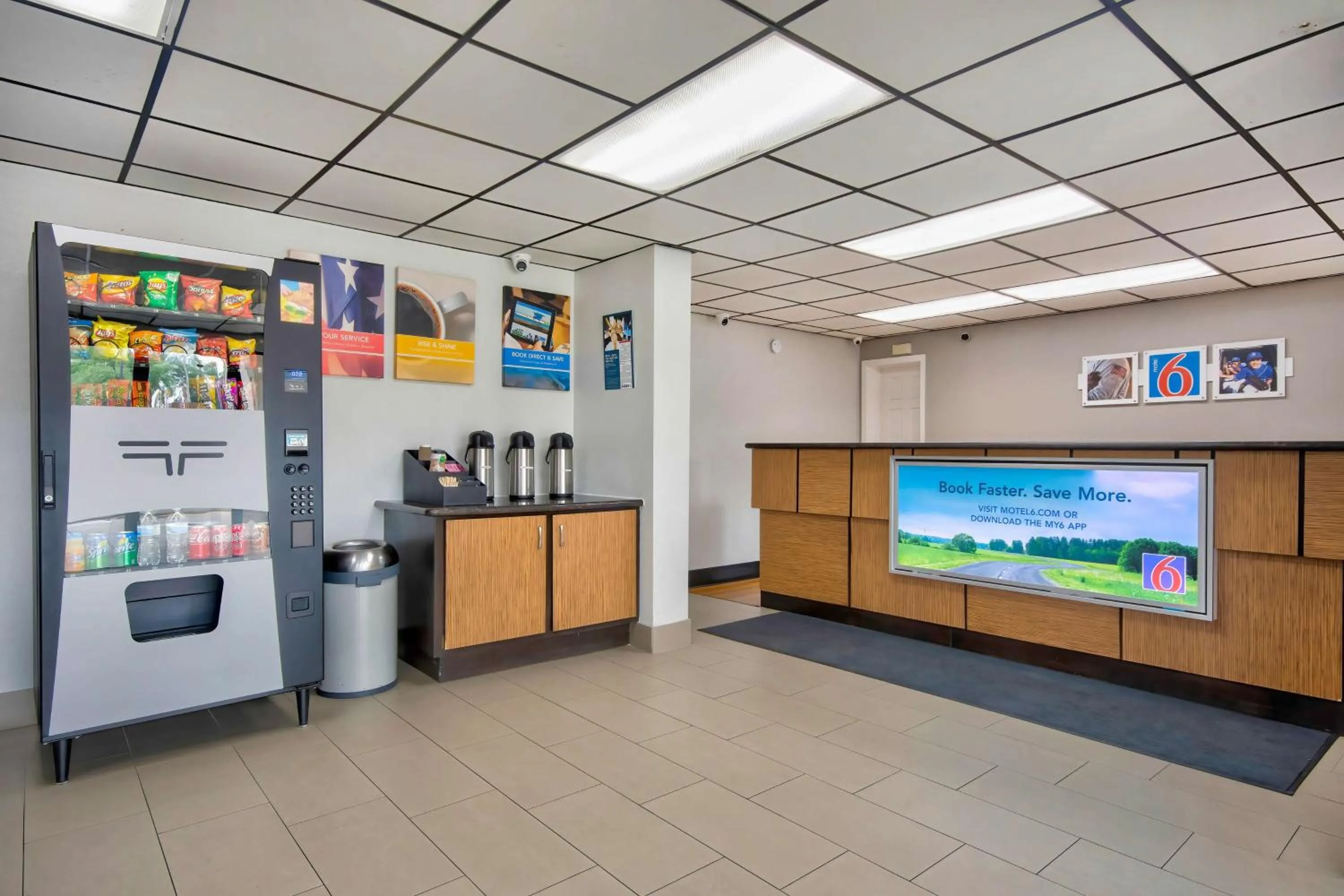 Lobby or reception in Motel 6-Sulphur, LA