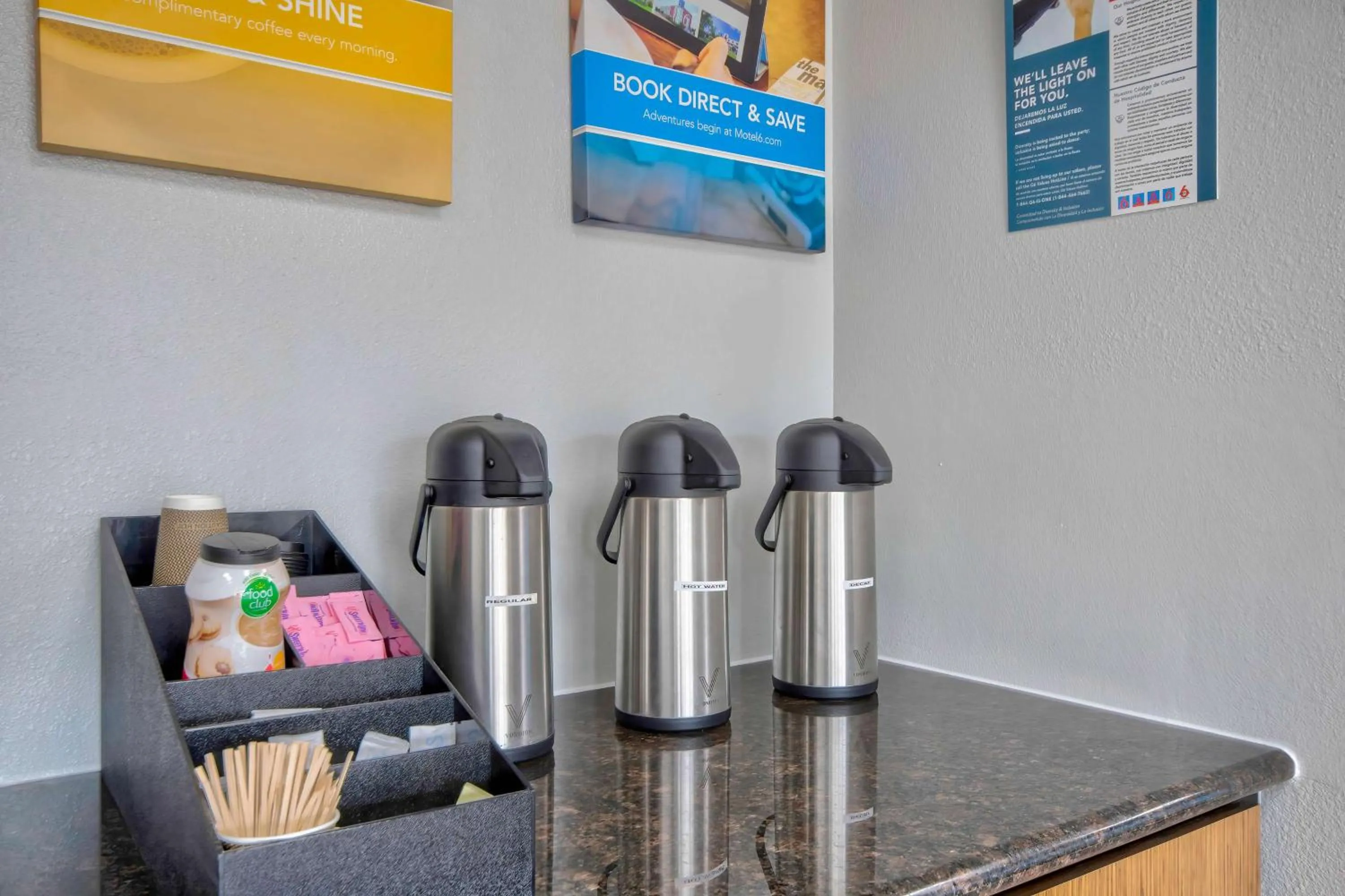 Restaurant/places to eat in Motel 6-Sulphur, LA