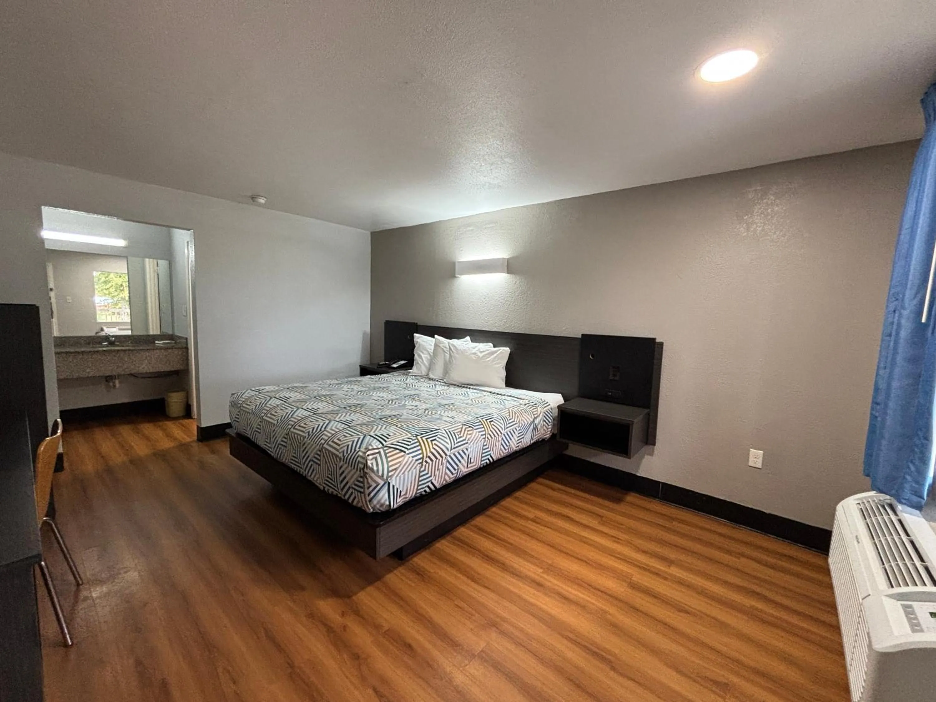 Bedroom, Bed in Motel 6-Sulphur, LA