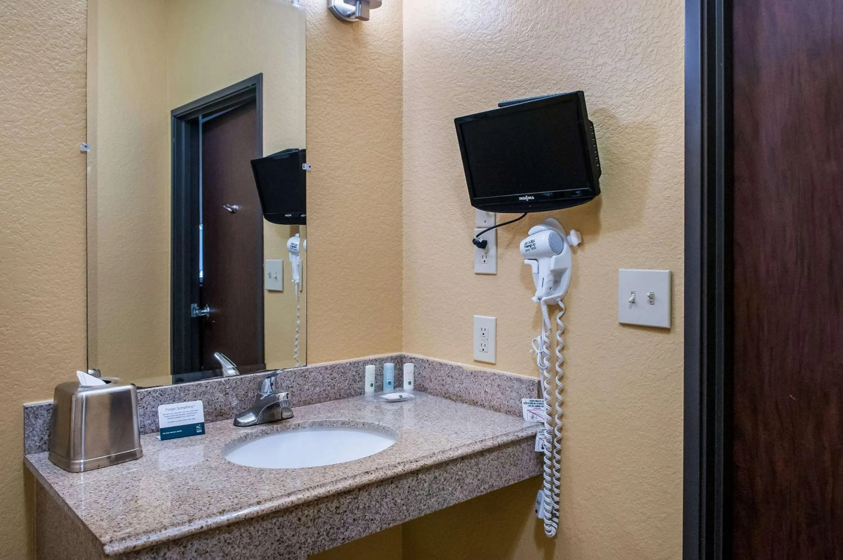 Bedroom in Quality Inn & Suites Slidell