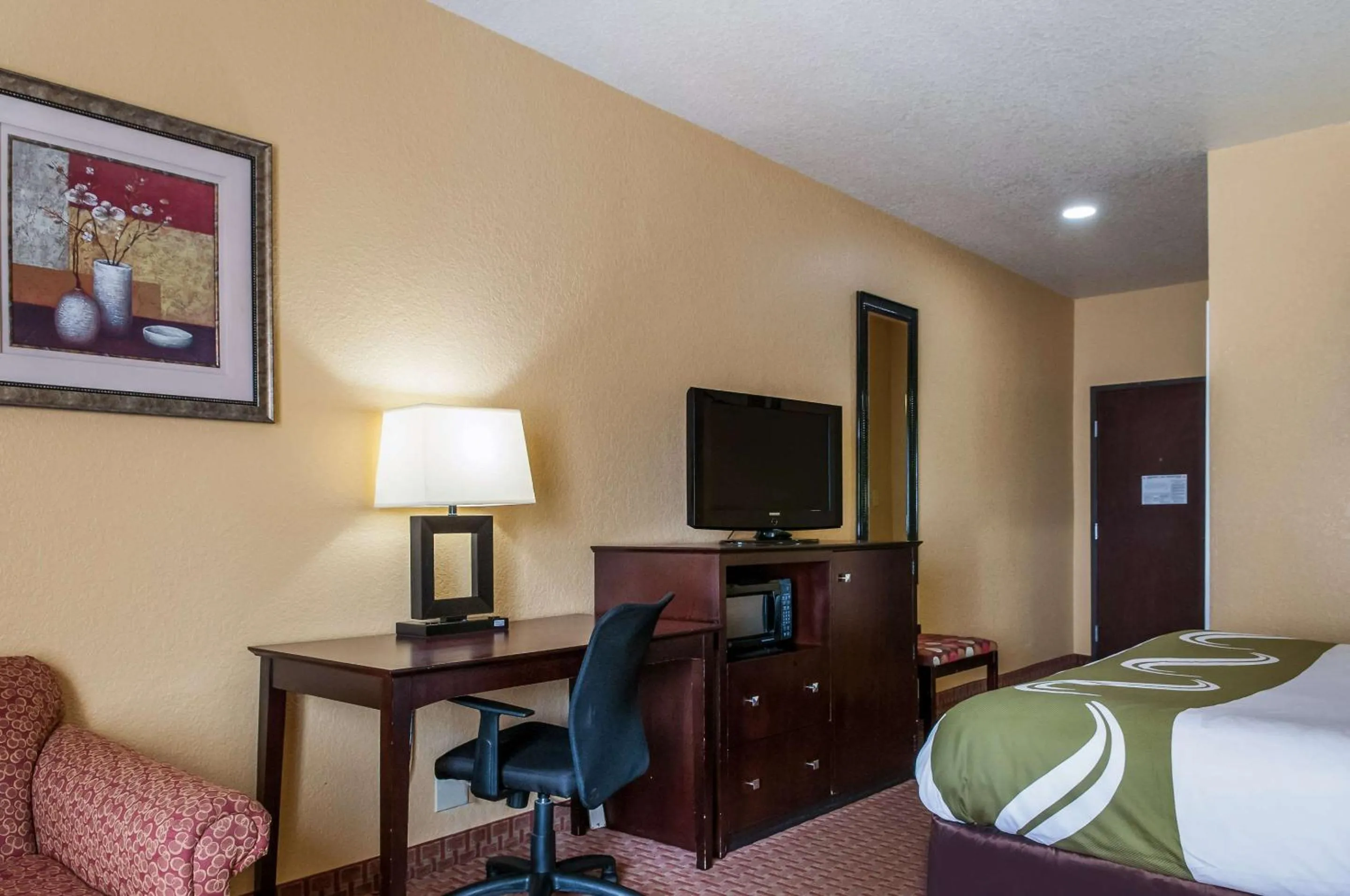 Bedroom in Quality Inn & Suites Slidell