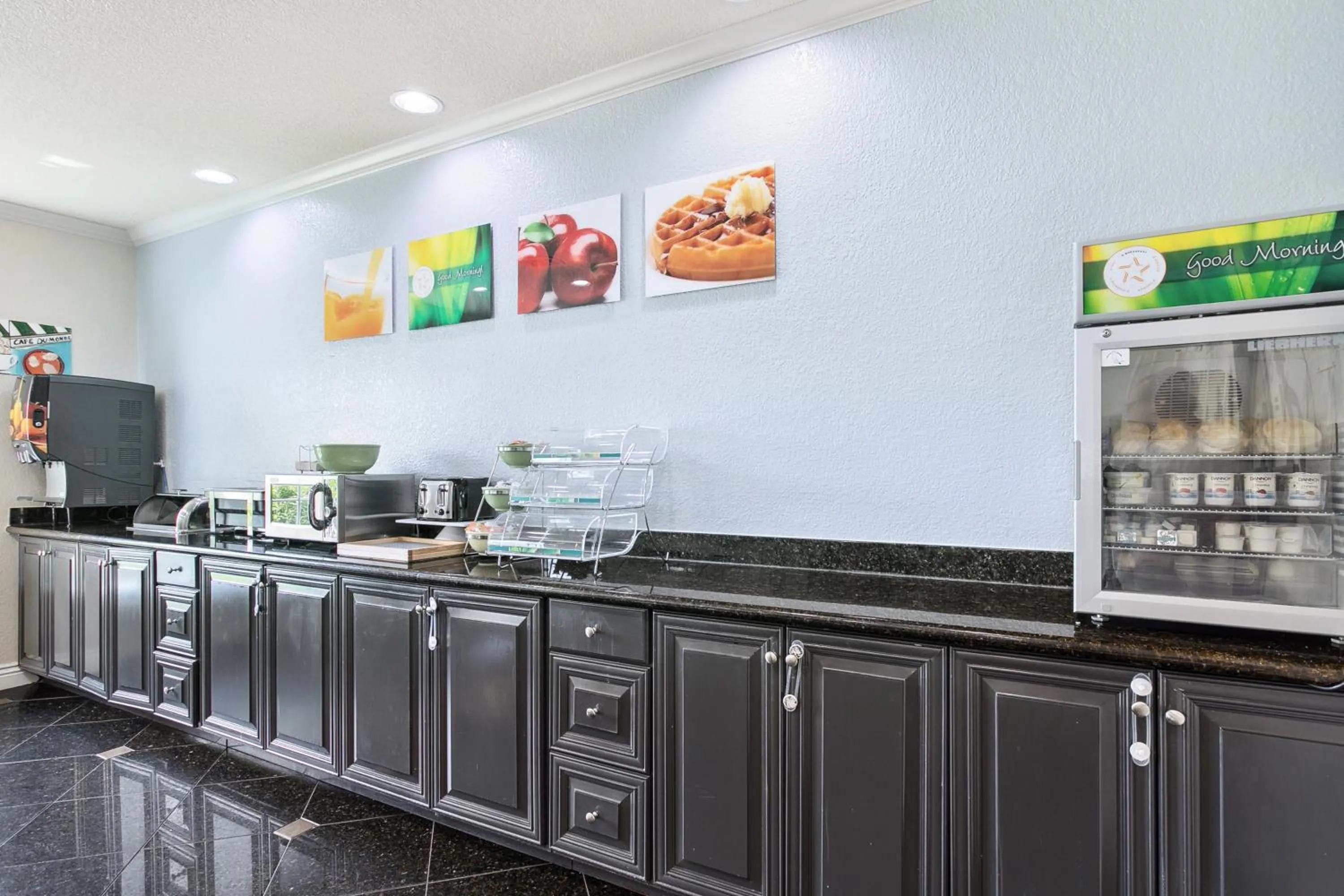 Restaurant/places to eat in Quality Inn & Suites Slidell