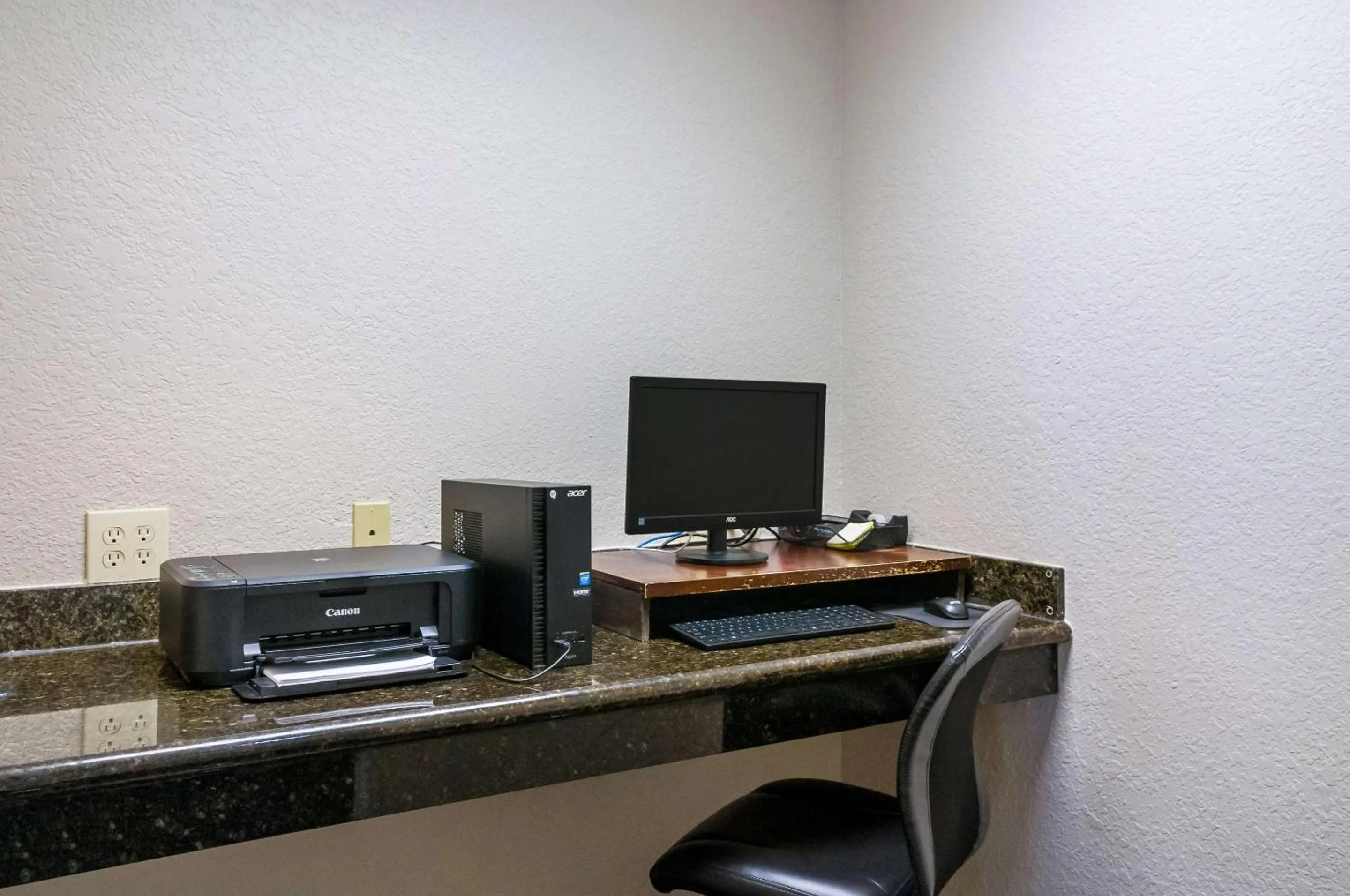 Business facilities in Quality Inn & Suites Slidell
